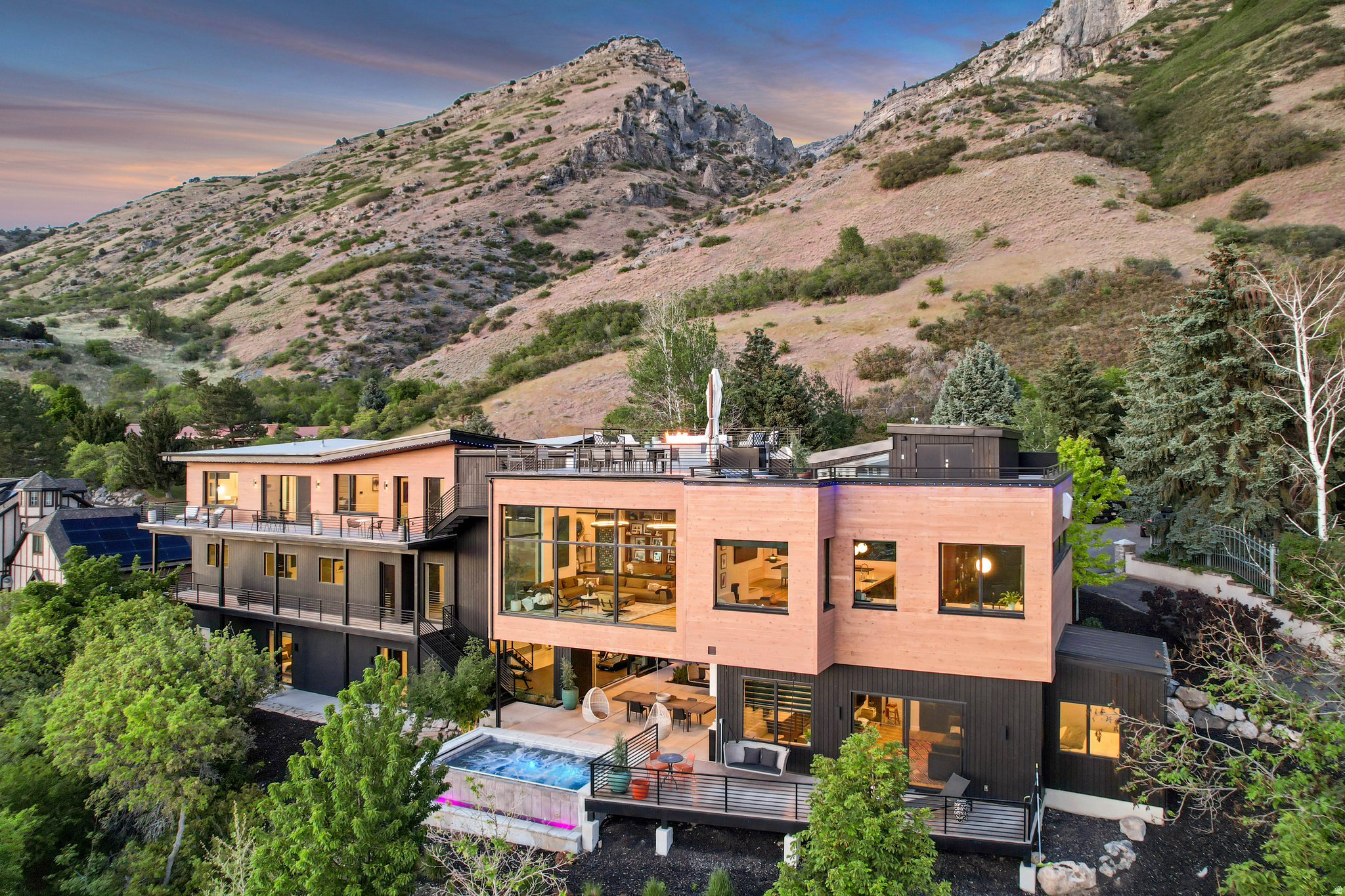 SHERWOOD HILLS - Residential