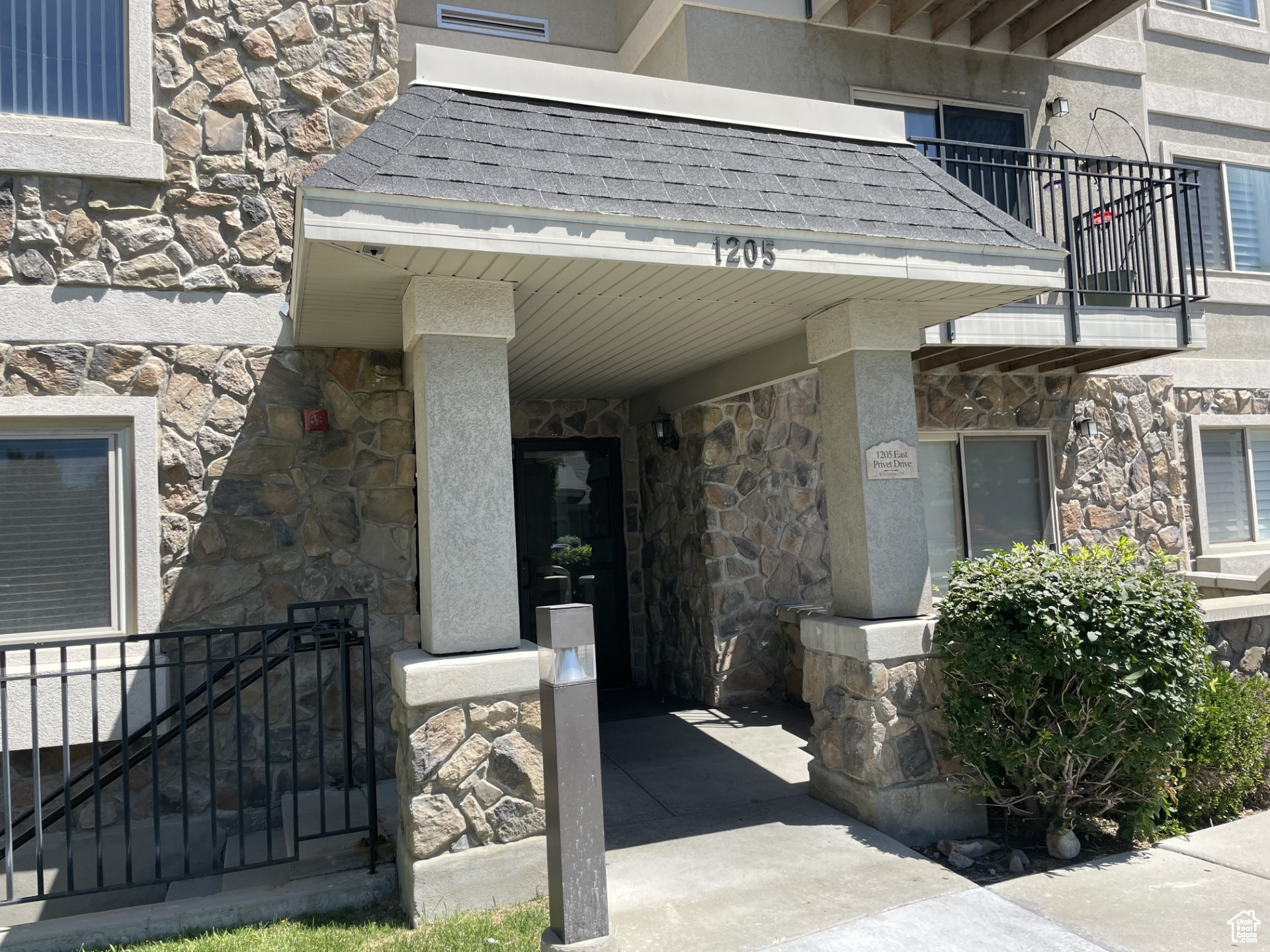 *Gated, Main level Condo! New flooring and paint throughout! Enjoy amazing community! Fabulous pool, hot tub, club house, gym room w/equipment, underground parking, 5 minutes from shopping center, & dining! Close access skiing big cottonwood canyon! Freeway access. Seller to pay HOA buyer transfer fee. Buyer to obtain independent information regarding MLS Listing and measurements.