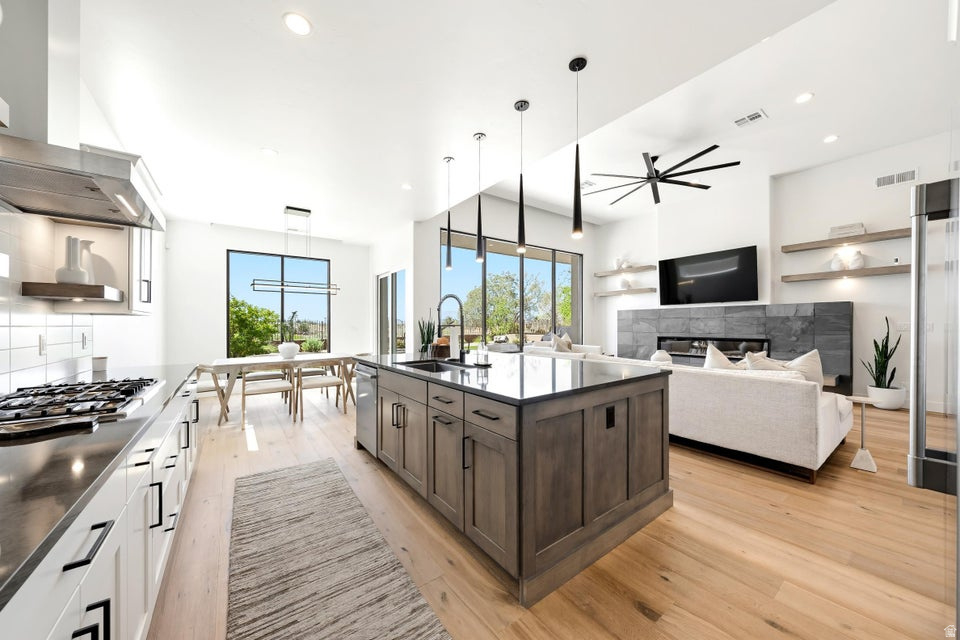 LEDGES OF ST GEORGE PH 1 AMD - Residential