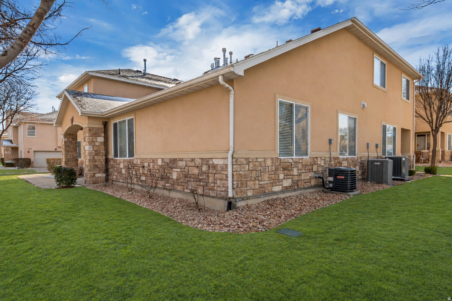 TOWNS AT HUNTER VILLAGE - Residential