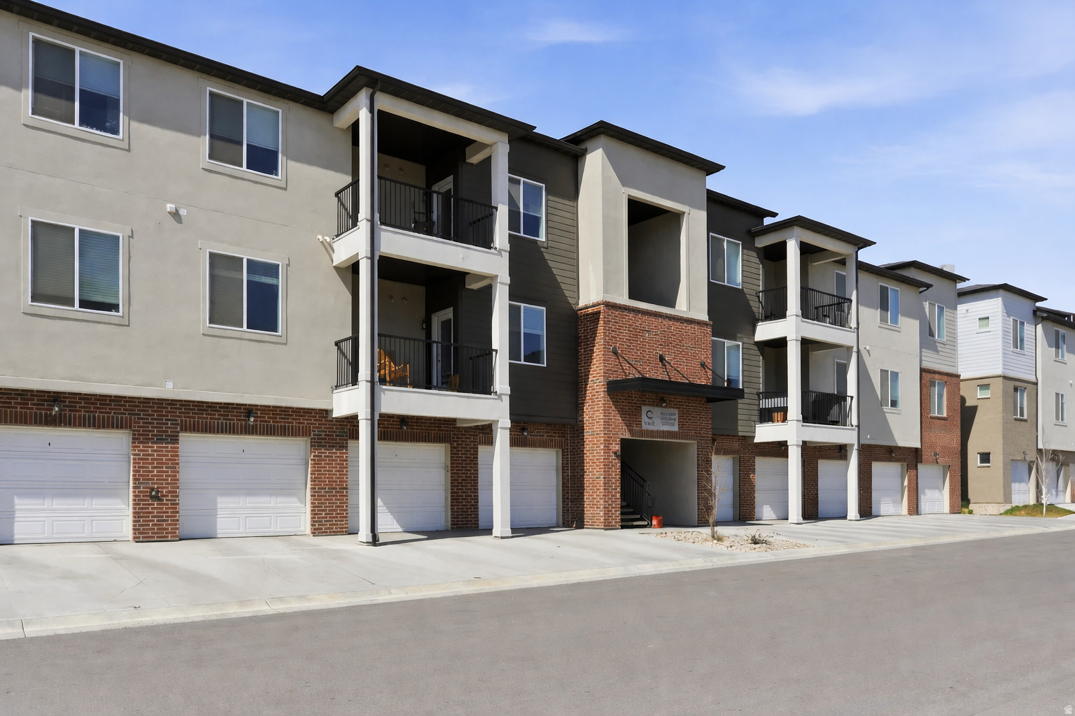 GARDNER POINT - Residential