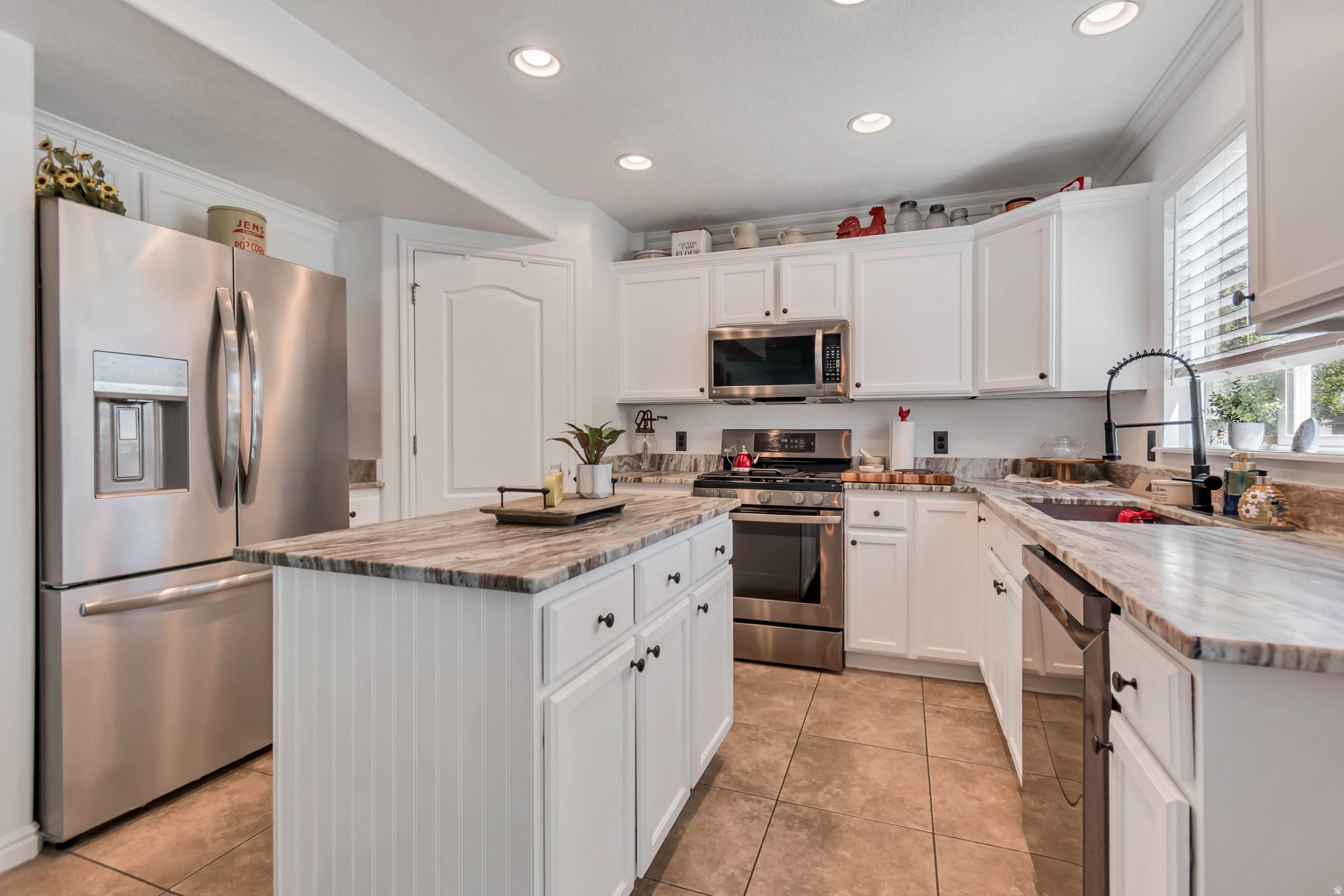 LAKESIDE SUBDIVISION - Residential