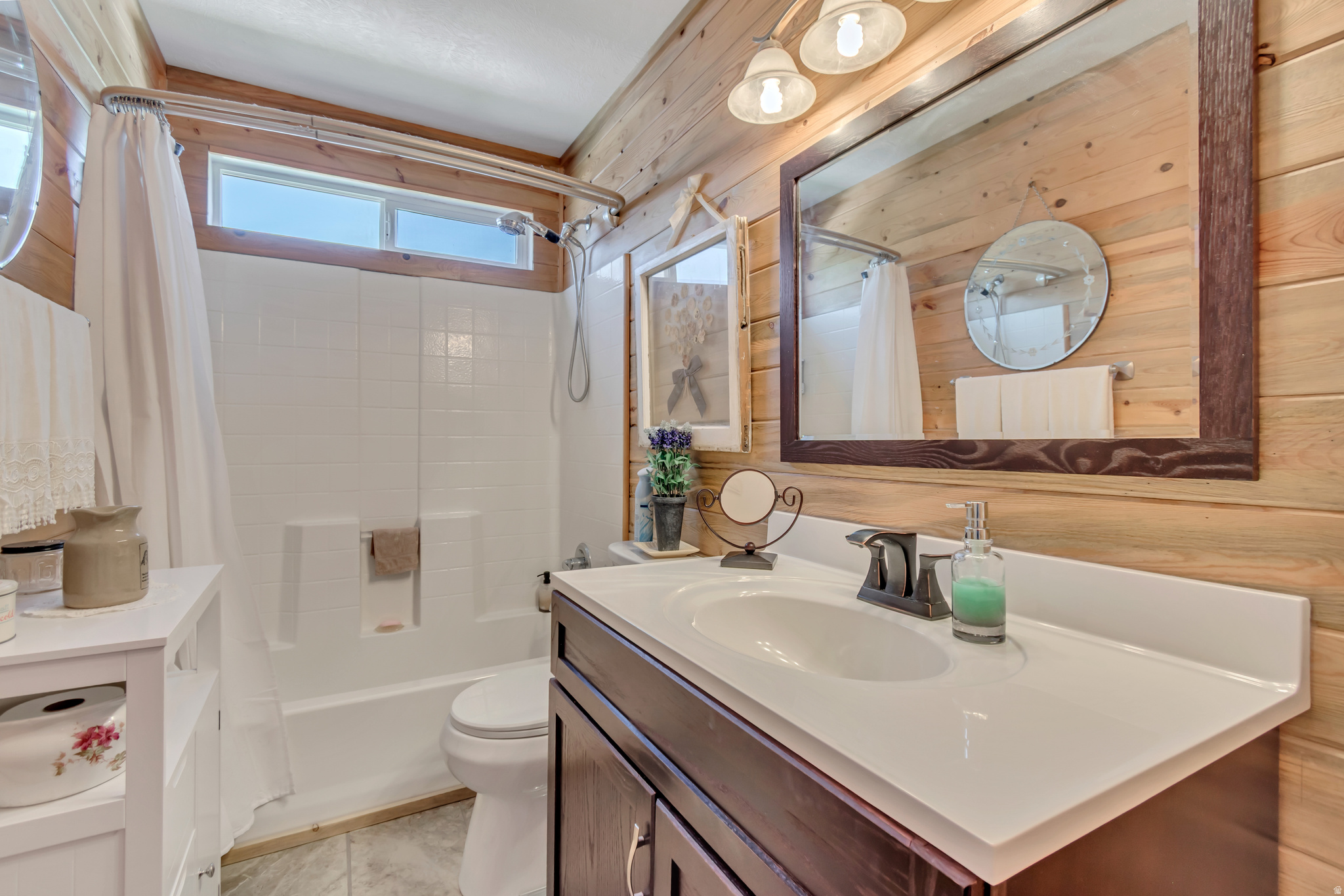 LAKESIDE SUBDIVISION - Residential