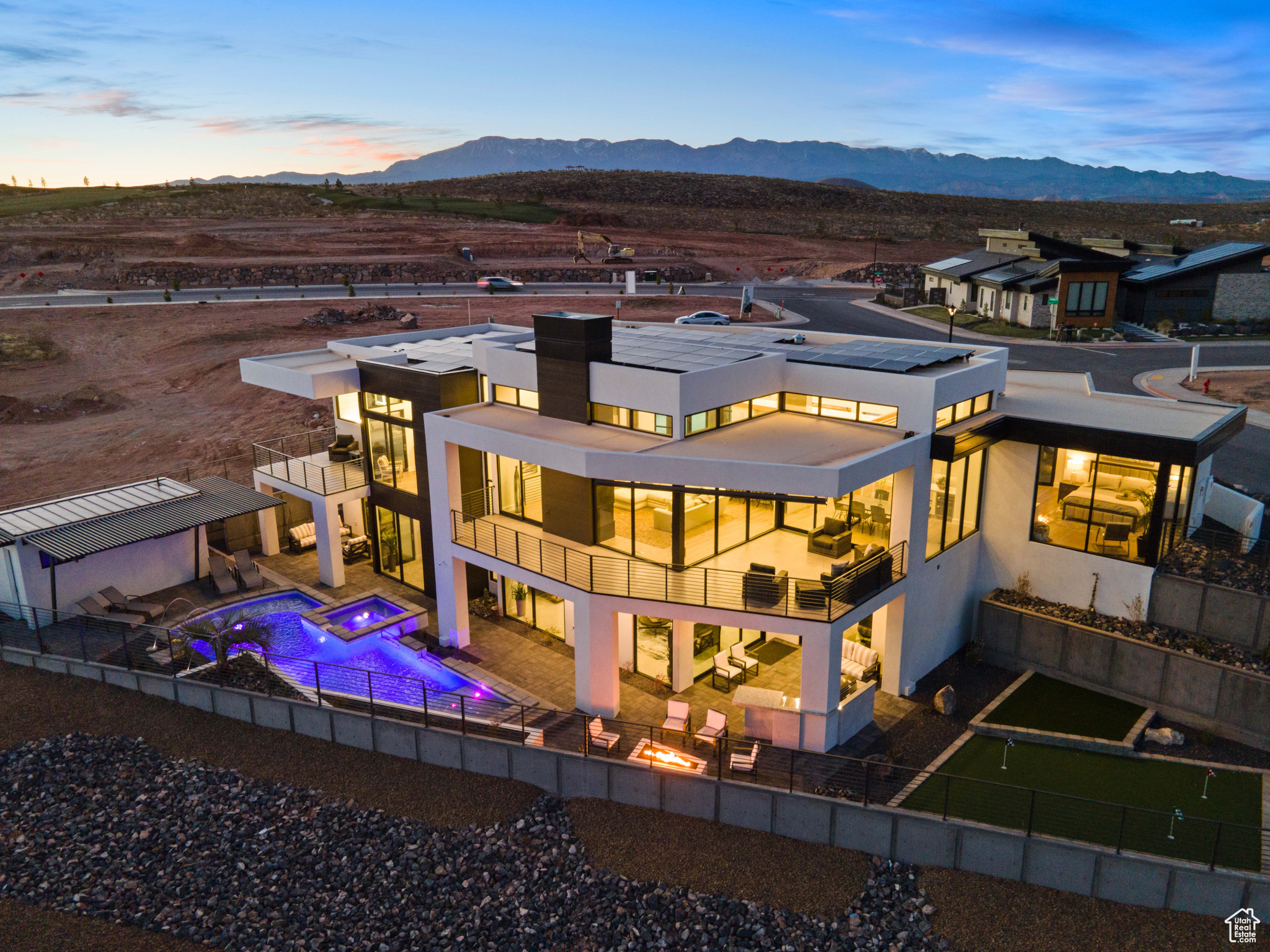 CLIFF VIEWS ESTATES - Residential