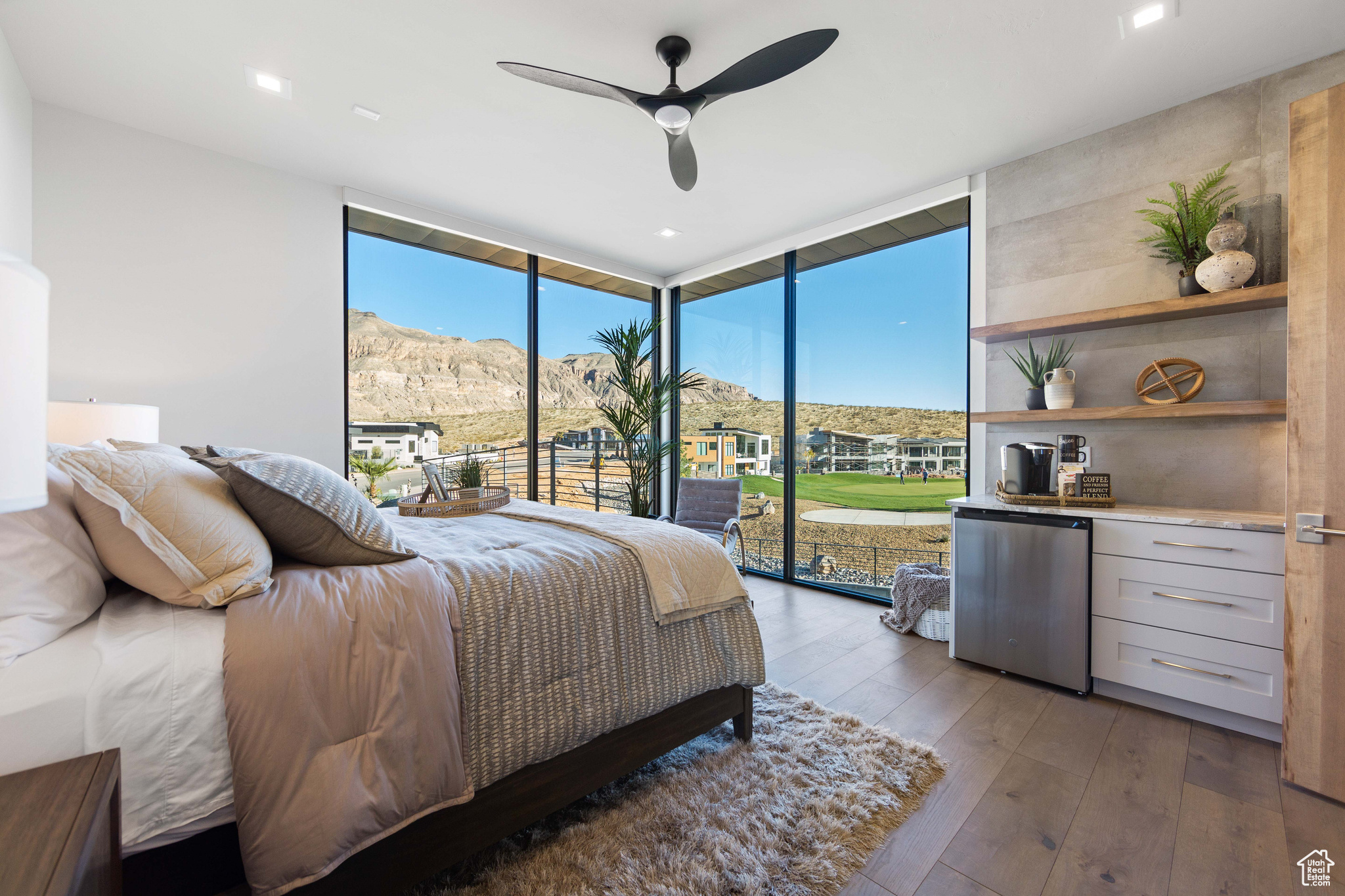 CLIFF VIEWS ESTATES - Residential