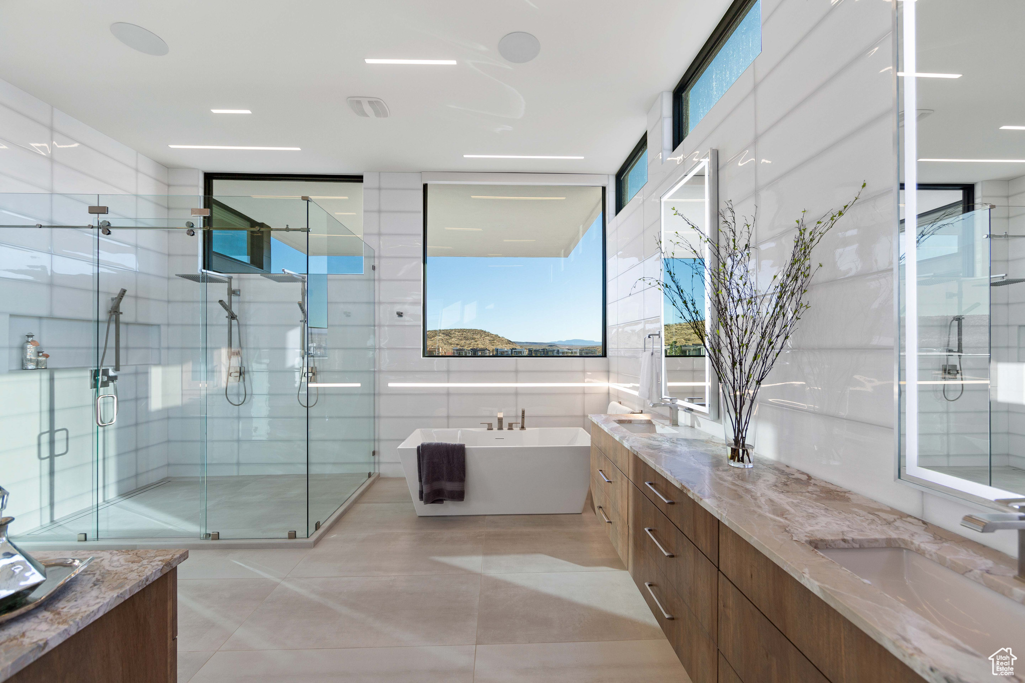CLIFF VIEWS ESTATES - Residential