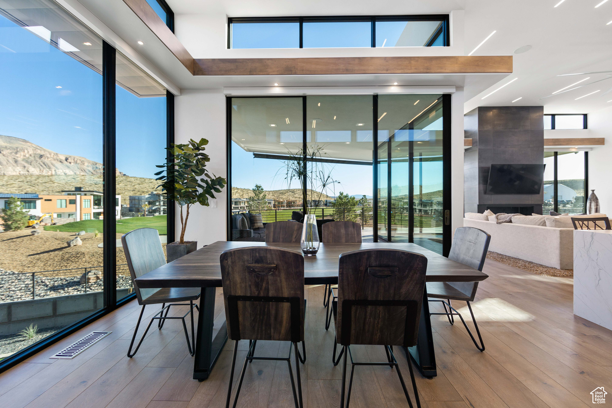 CLIFF VIEWS ESTATES - Residential