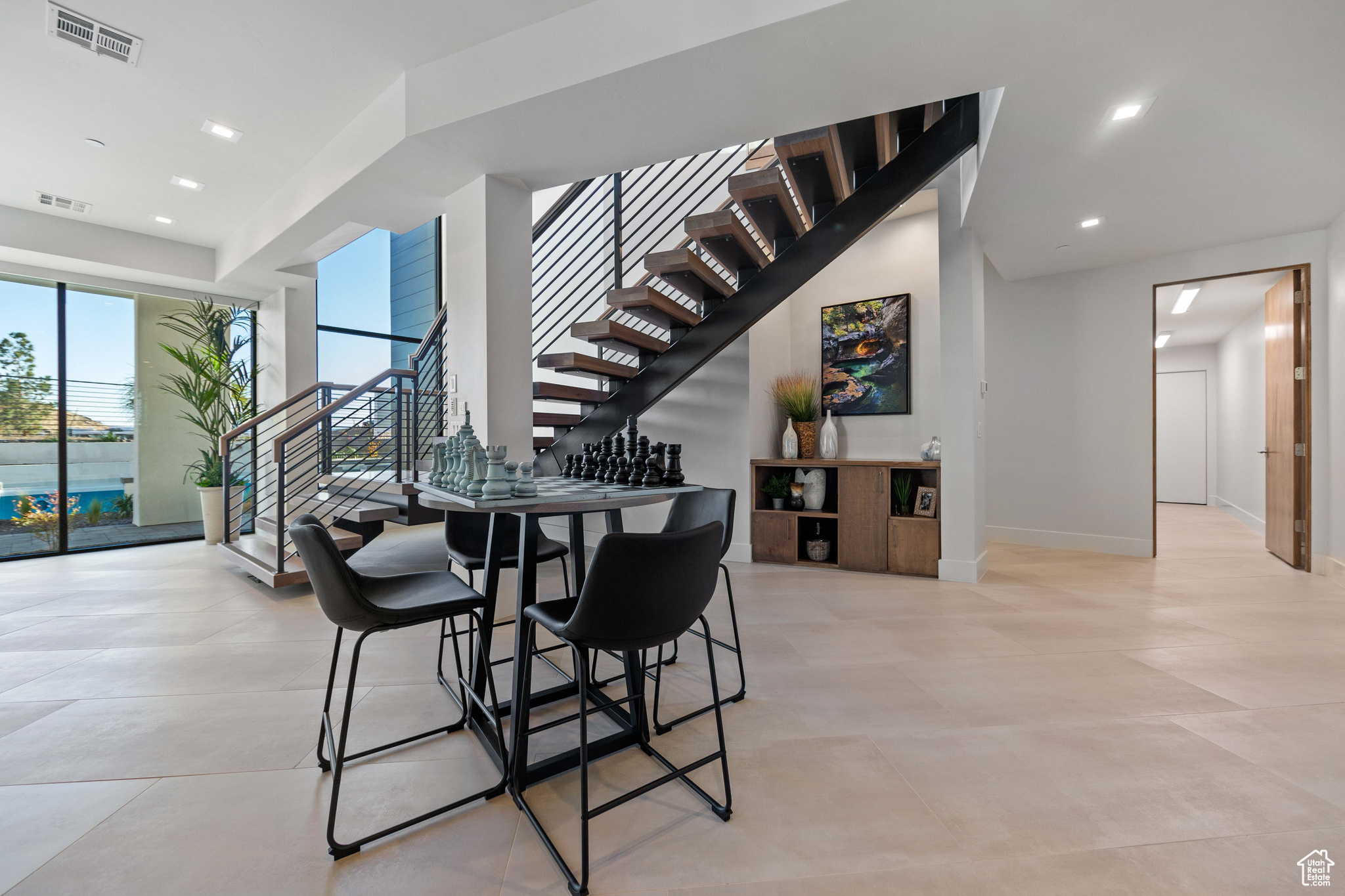 CLIFF VIEWS ESTATES - Residential
