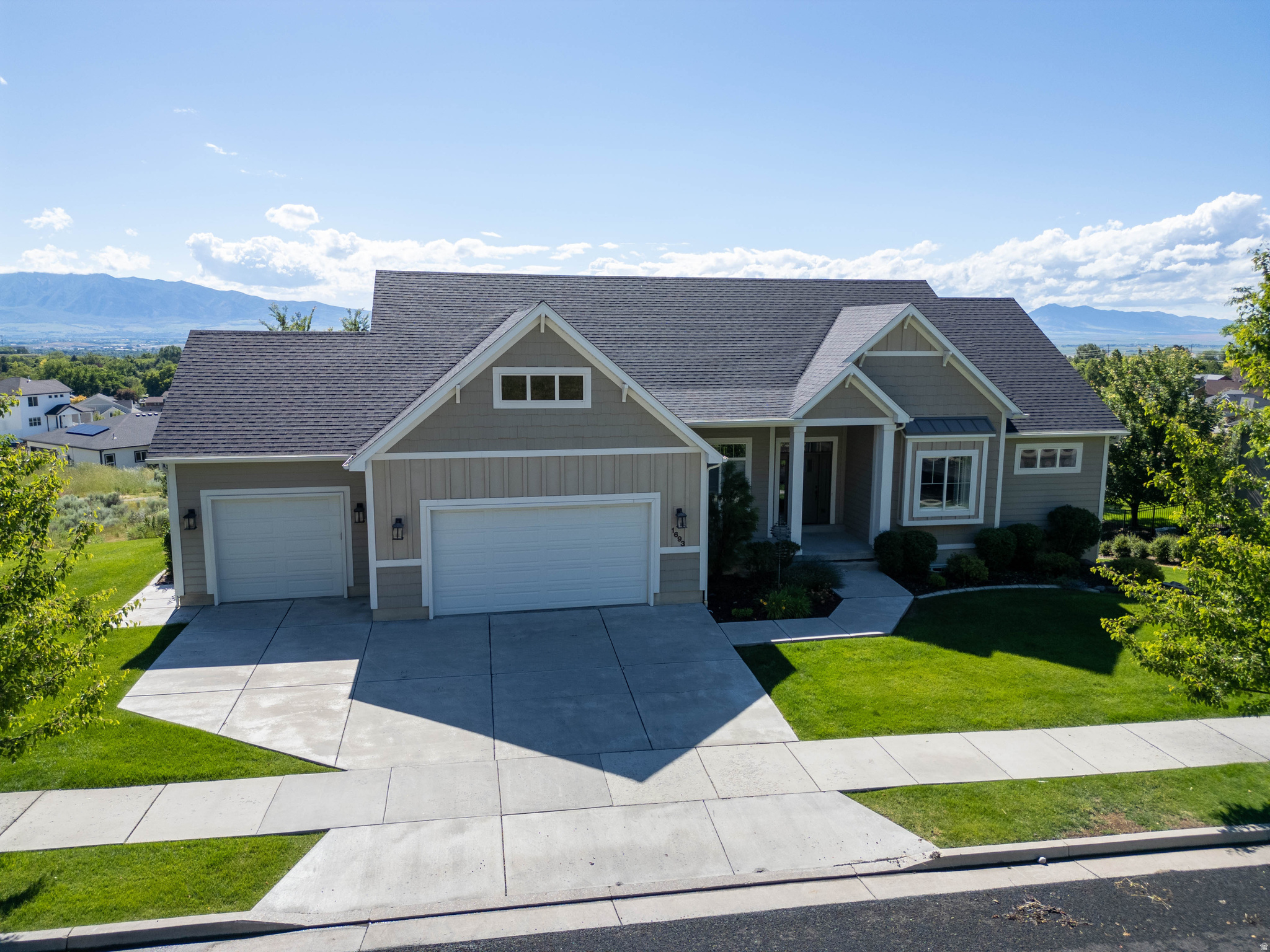 DEER CREST - Residential