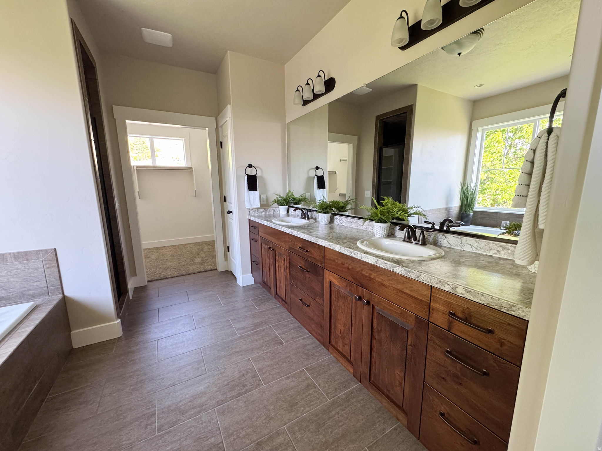 DEER CREST - Residential