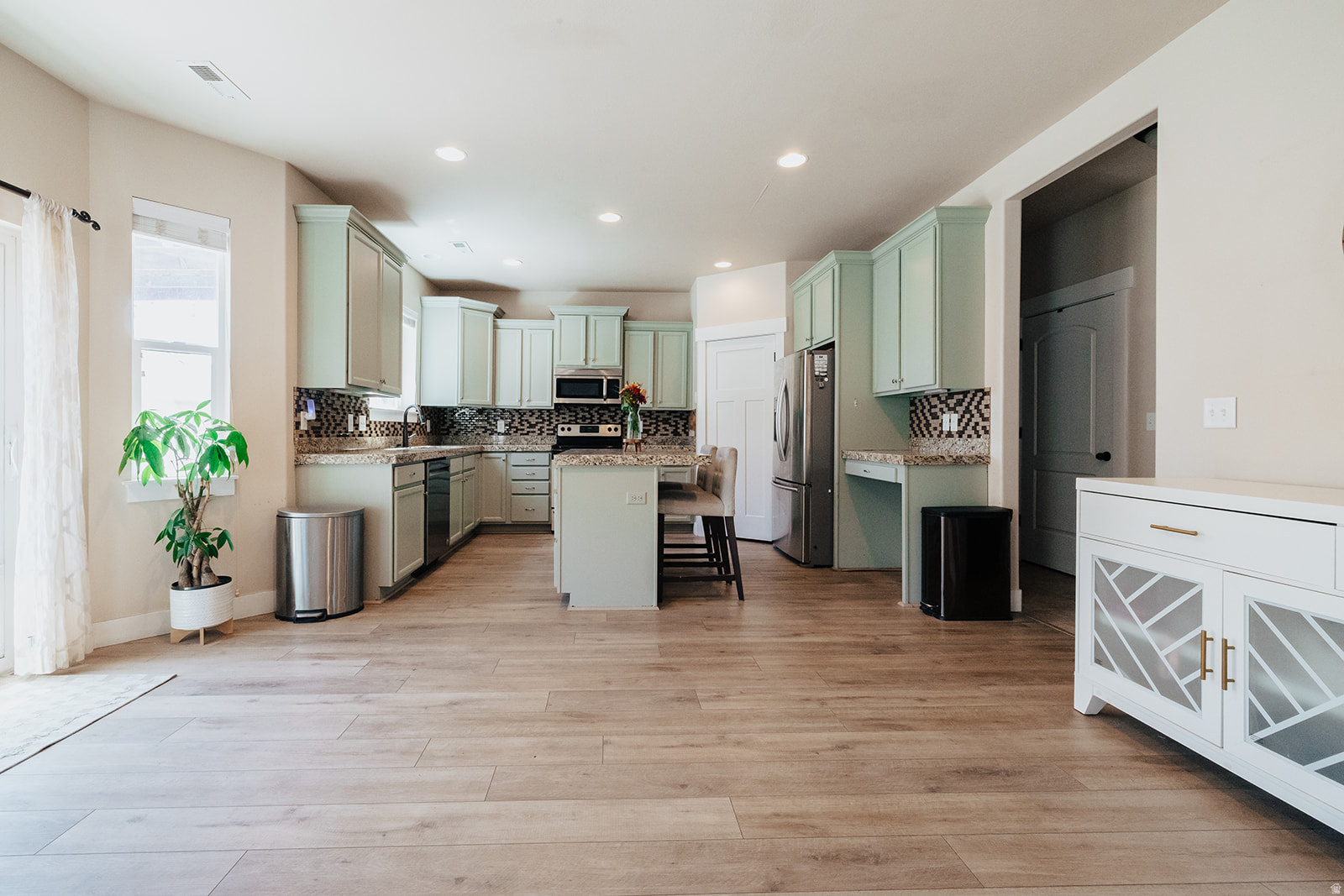 PINE MEADOWS - Residential