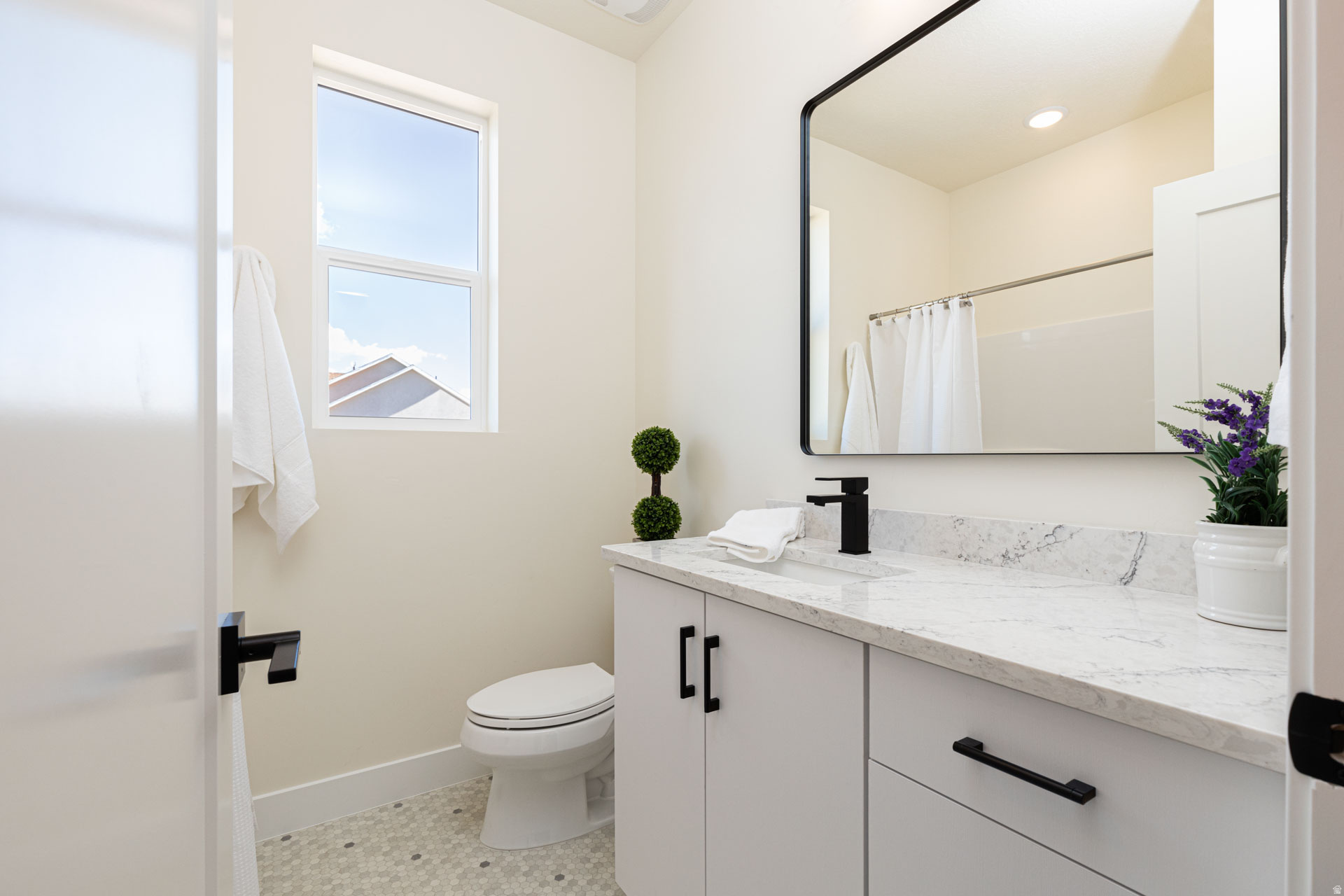 EQUESTRIAN POINTE - Residential