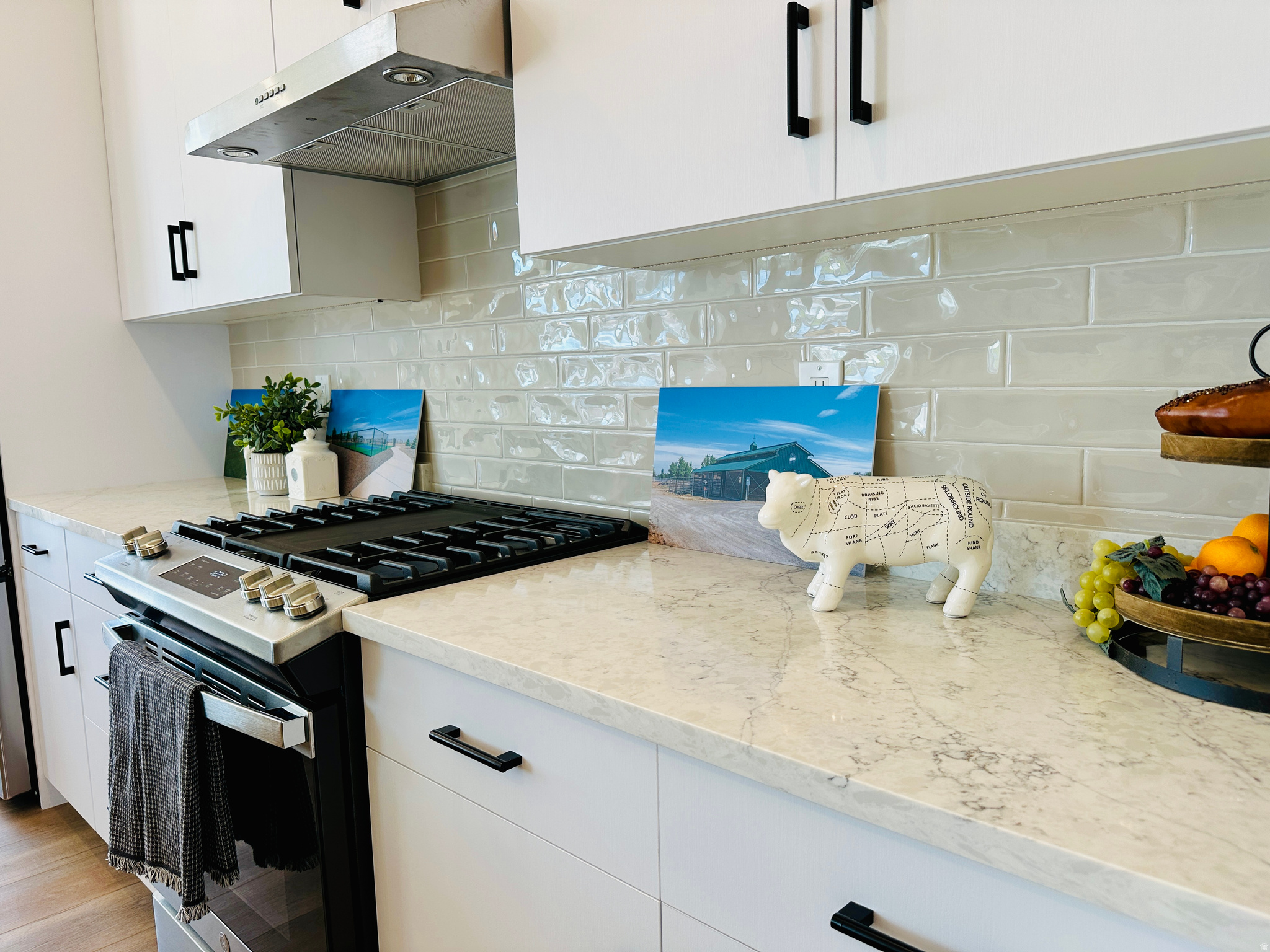 EQUESTRIAN POINTE - Residential