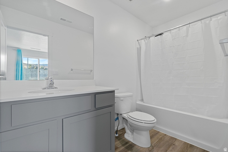 LITTLE VALLEY GATEWA - Residential