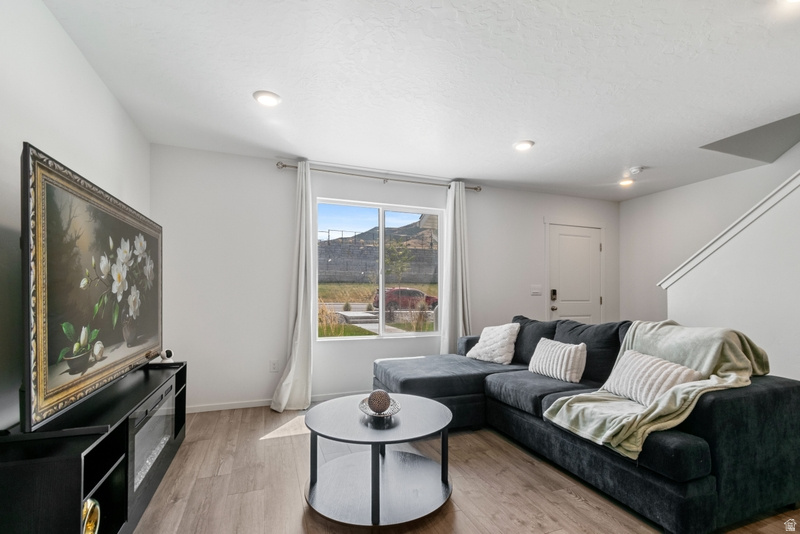 LITTLE VALLEY GATEWA - Residential