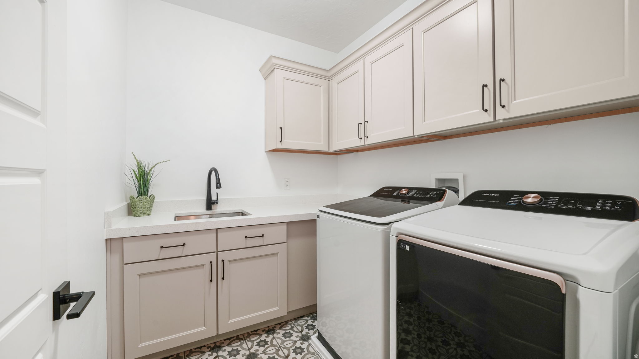 RIDGE - Residential