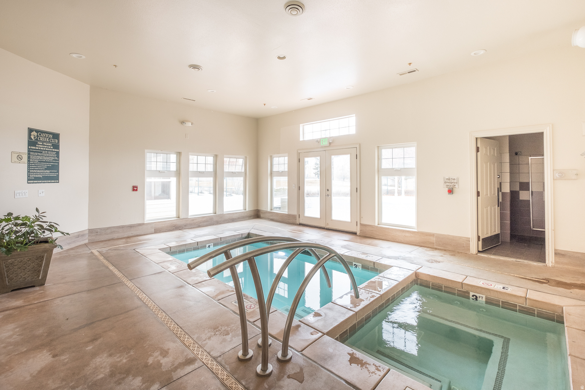 CANYON CREEK - Residential