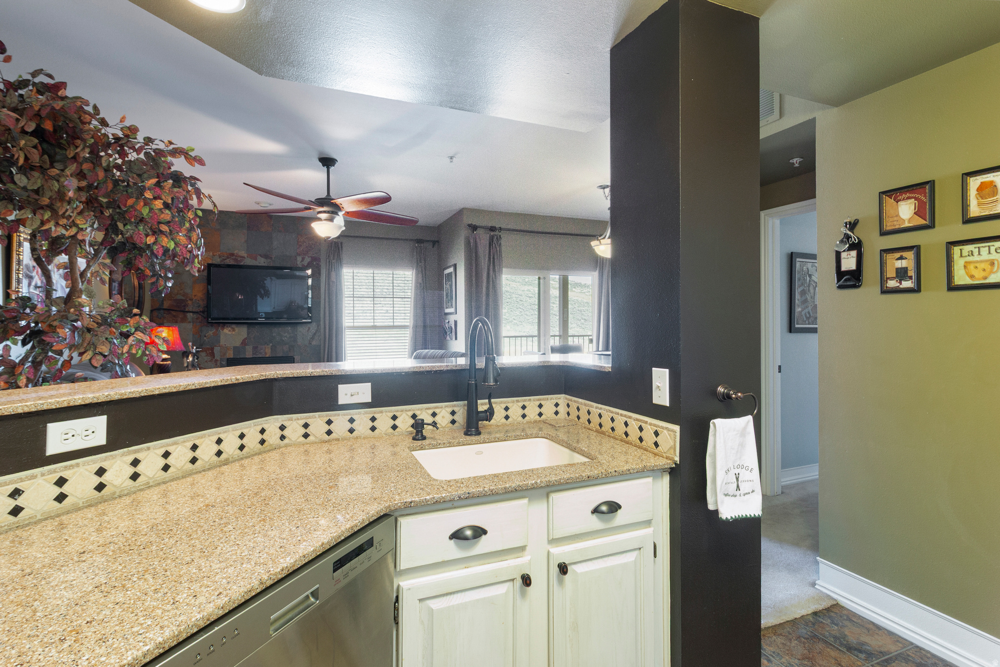 CANYON CREEK - Residential