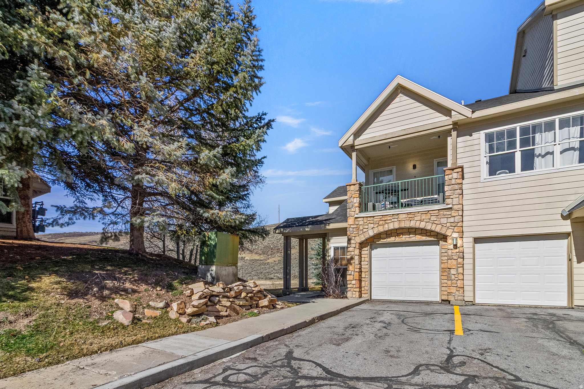 CANYON CREEK - Residential