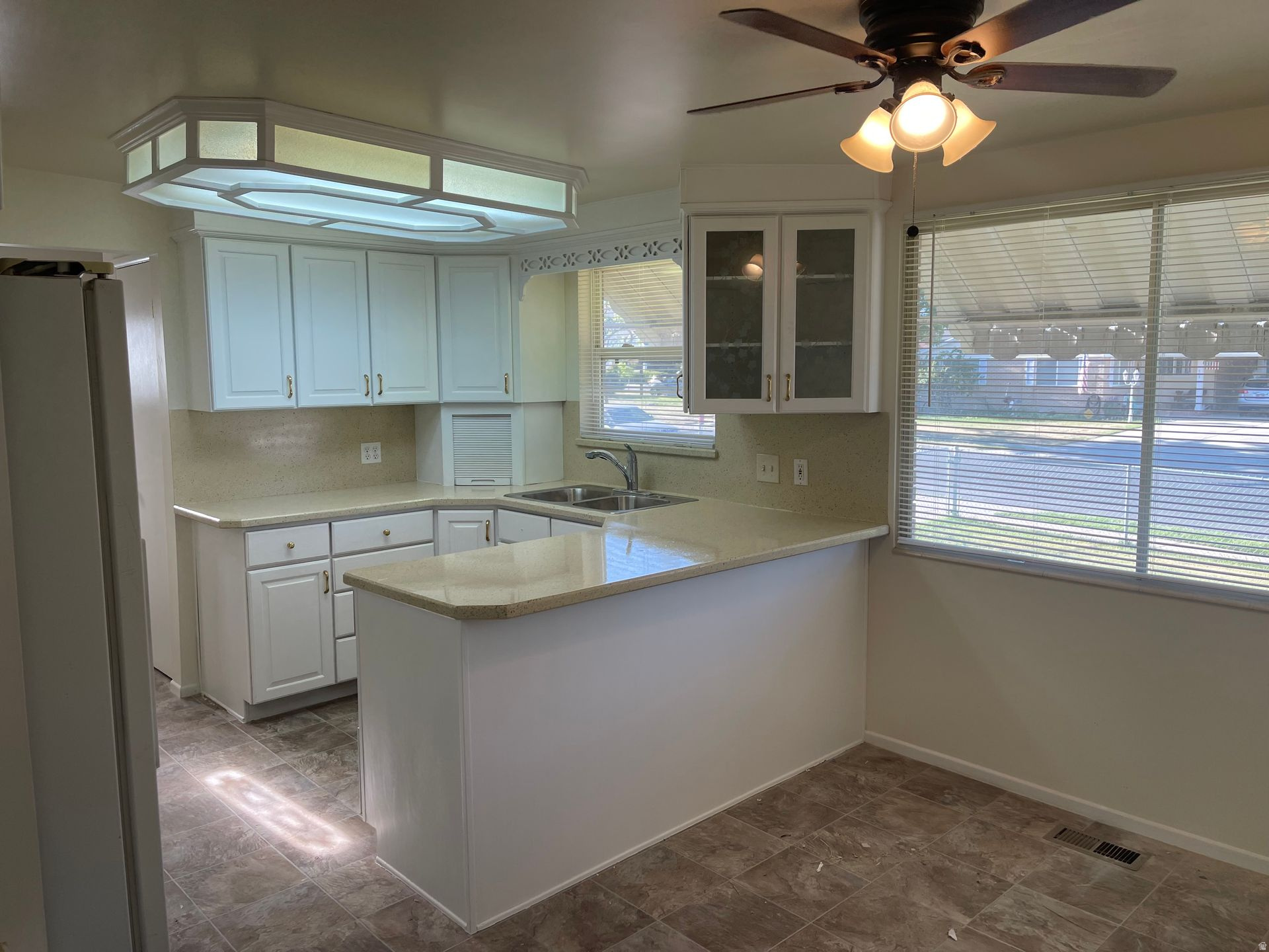 MURRAY GALE - Residential Lease