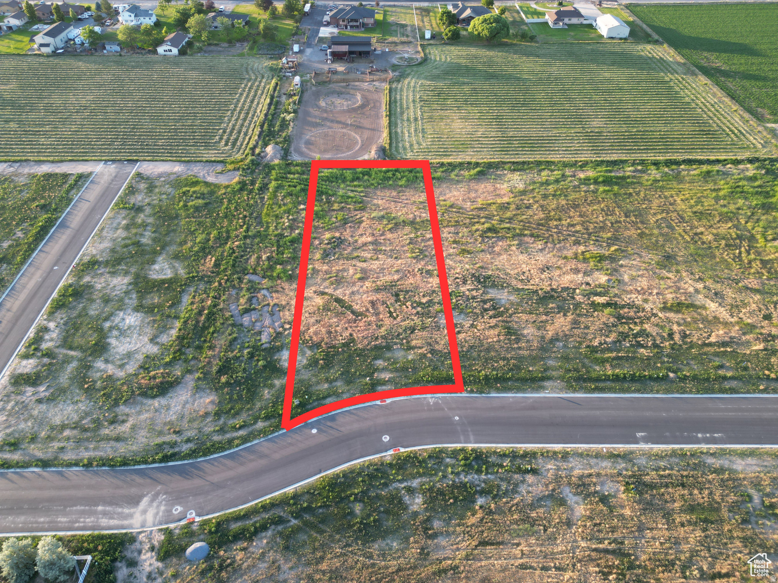 Welcome to the The Buffalo Run Acres community! This desirable neighborhood with a country atmosphere with open space and modern amenities and close to new High School. This lot is BUILDER -EXCLUSIVE with Build 2 Suit Custom Homes and provides a rare opportunity to build your custom dream home. Choose from thoughtfully designed floor plans, bring your own custom plans, or collaborate with the builder to create a one-of-a-kind home tailored to your lifestyle. Don't miss the opportunity to build in one of the area's most exciting new communities!