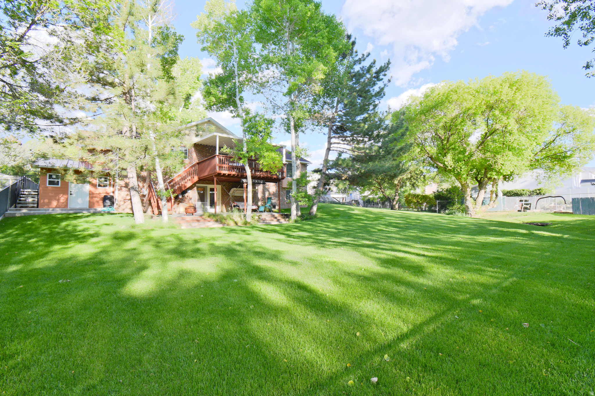 WILLOW TREE PARK SUBD - Residential