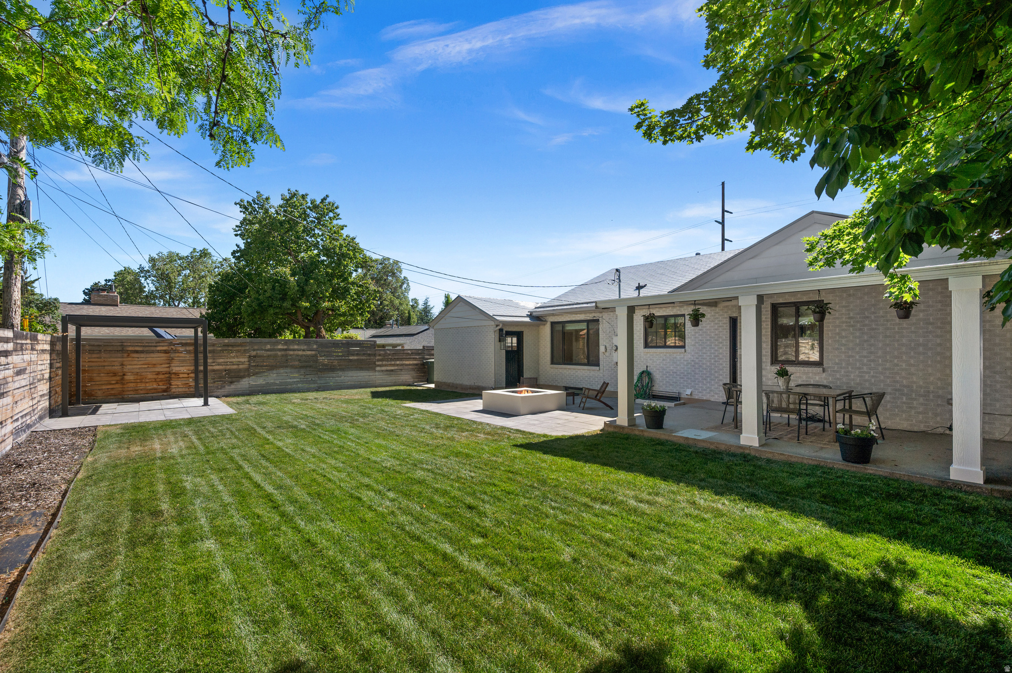 SUGAR HOUSE - Residential