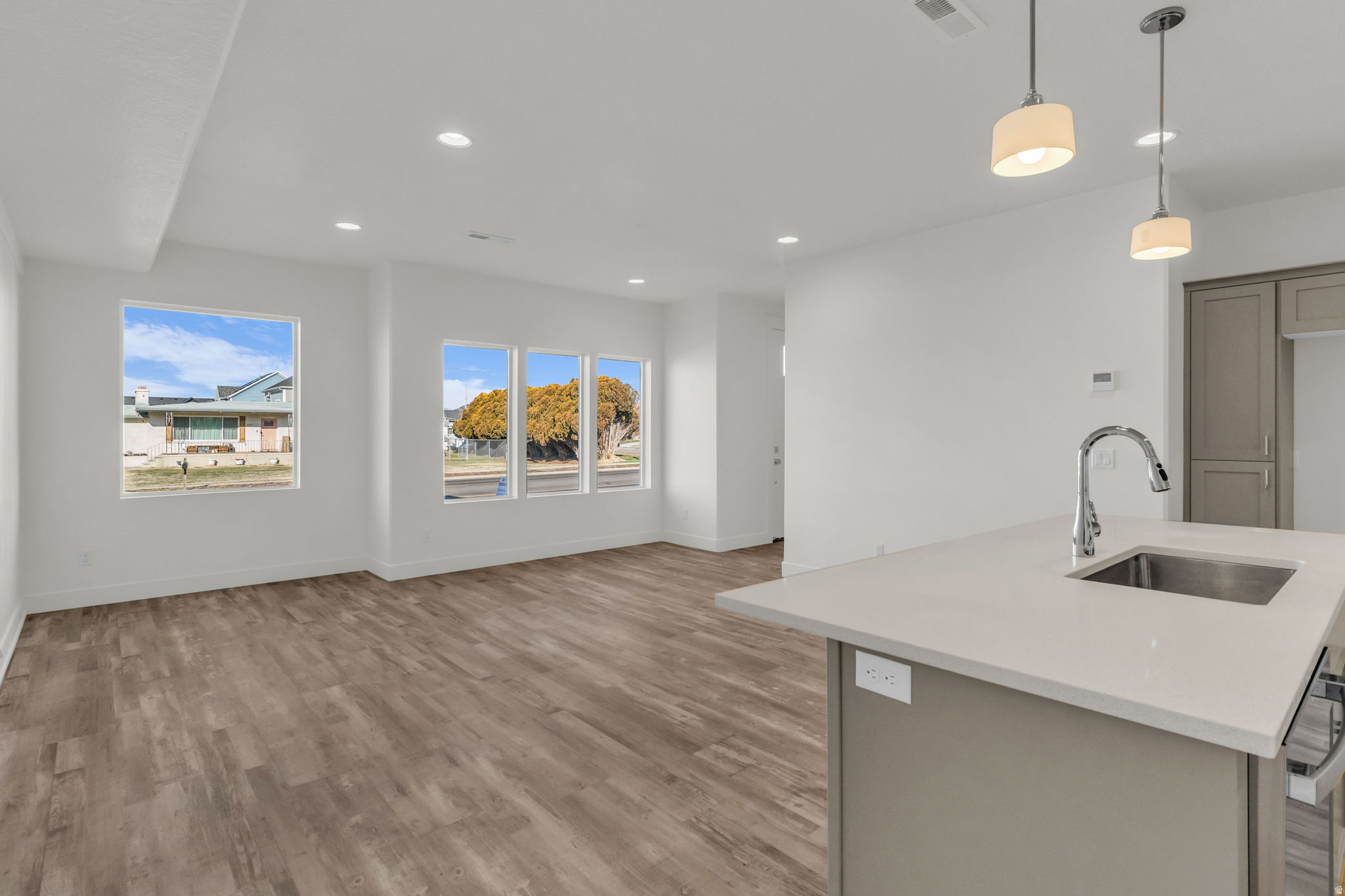 RC'S PARKWEST - Residential