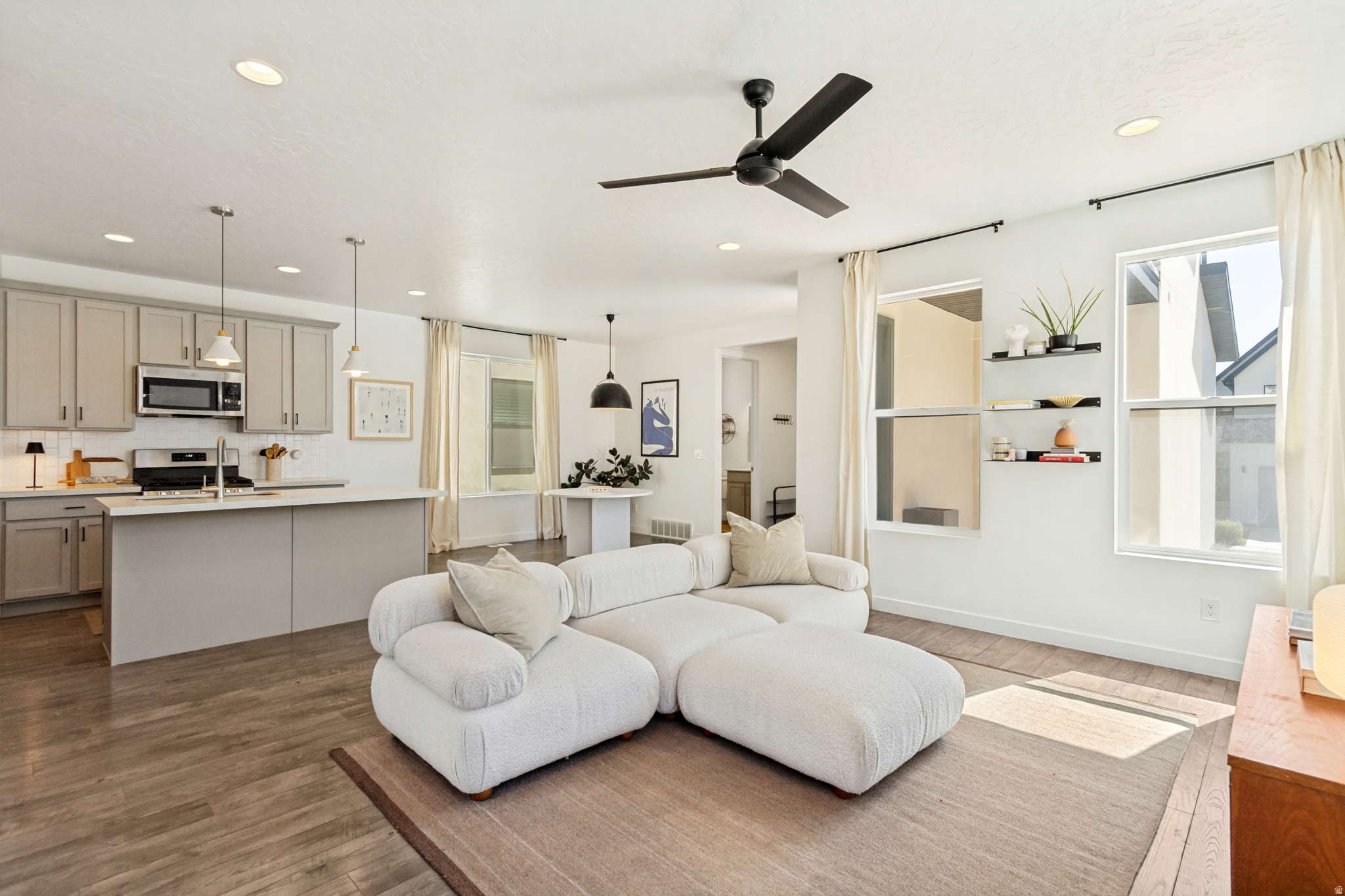 HOLBROOK FARMS - Residential