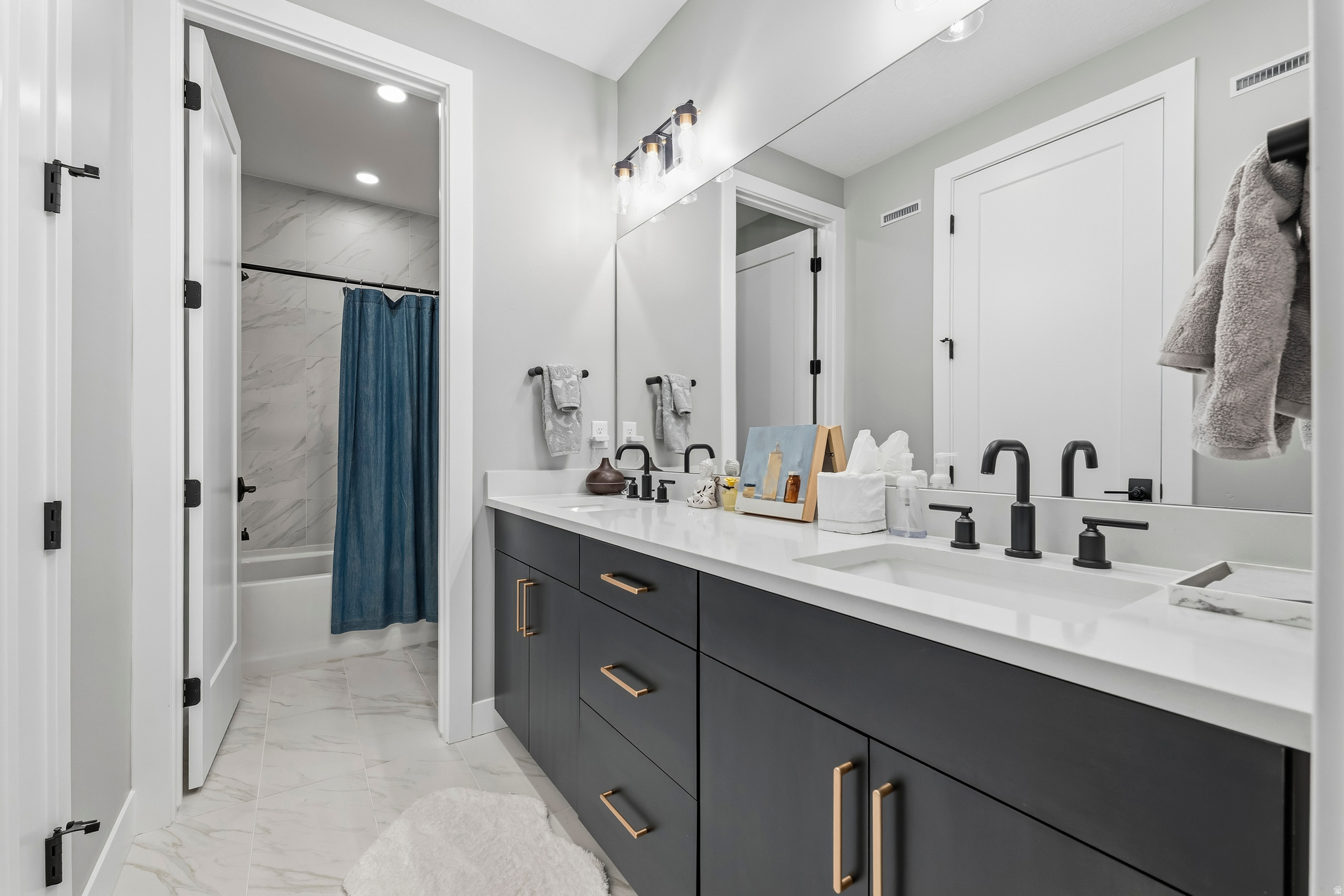 HOLLADAY HILLS - Residential