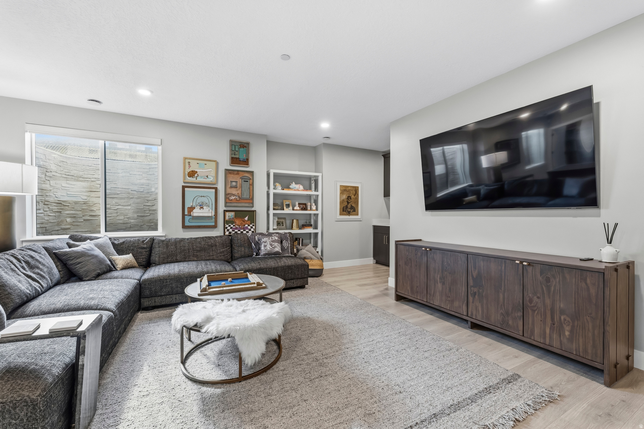 HOLLADAY HILLS - Residential