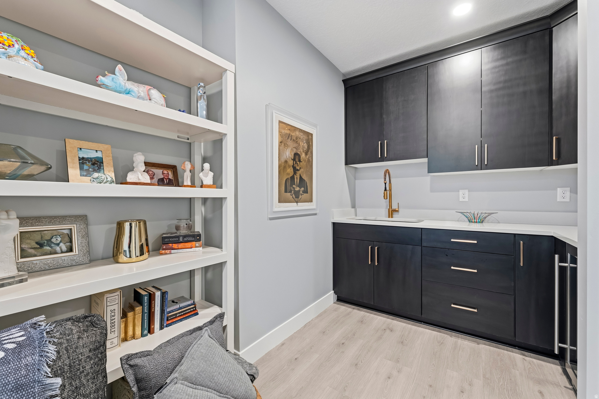 HOLLADAY HILLS - Residential