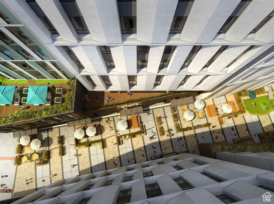 TATE - Commercial Lease