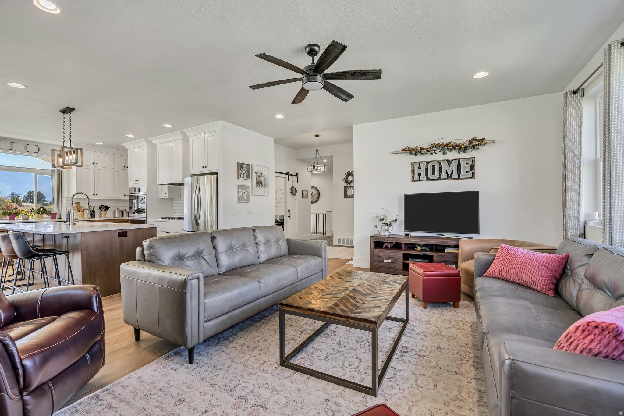 WILLOW POINTE - Residential