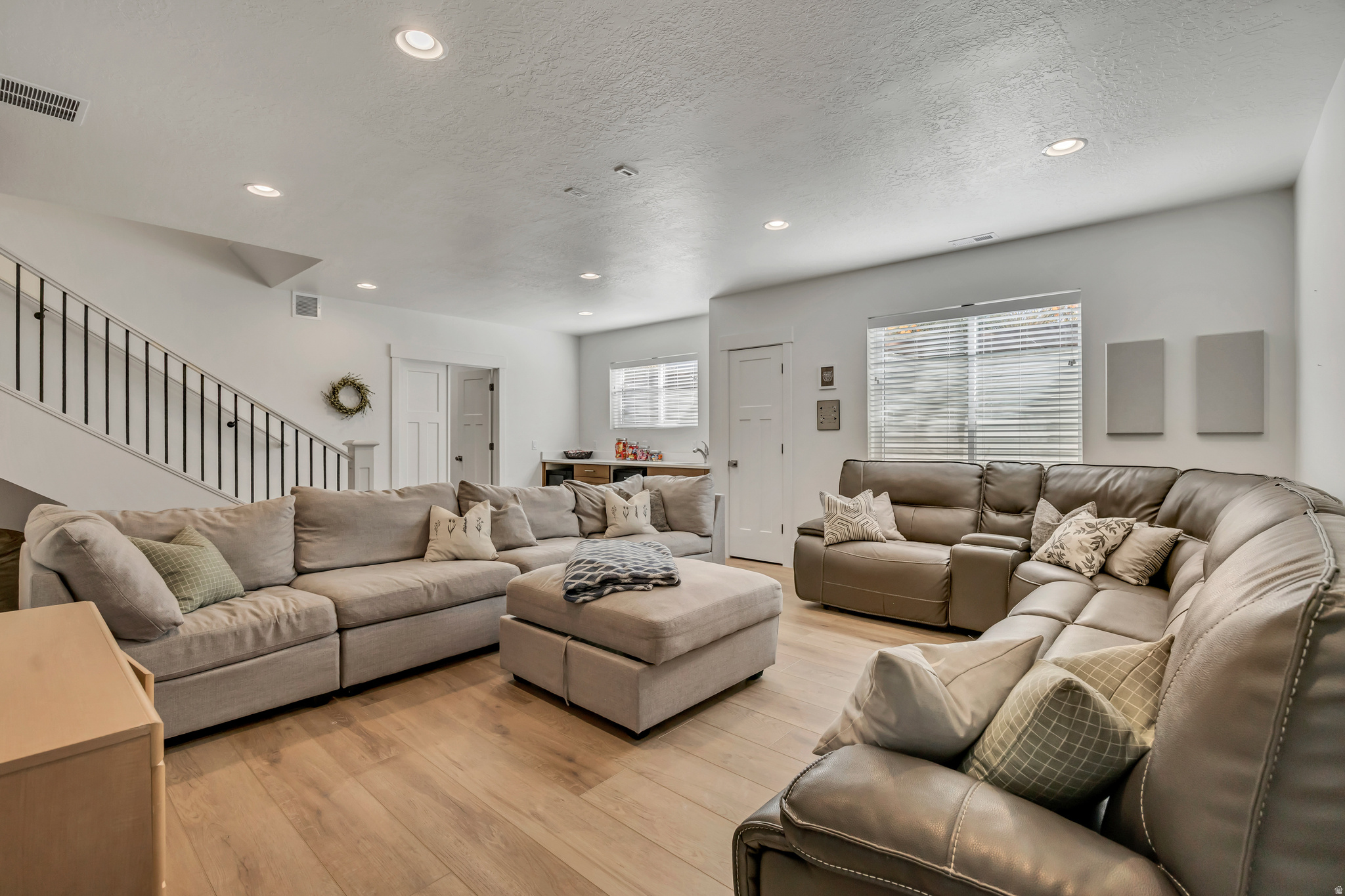 WILLOW POINTE - Residential