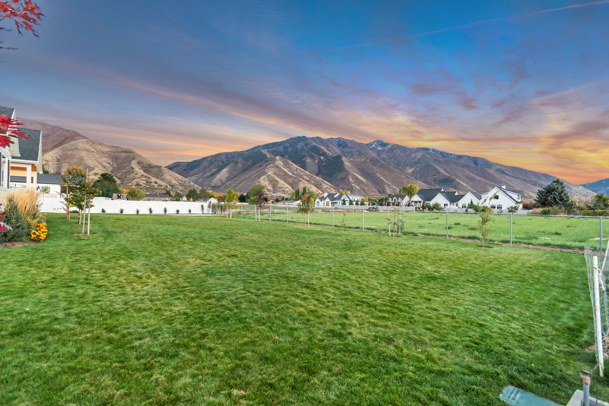 WILLOW POINTE - Residential