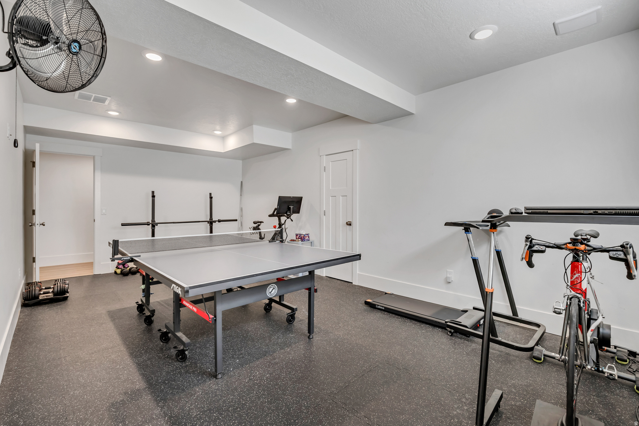 WILLOW POINTE - Residential