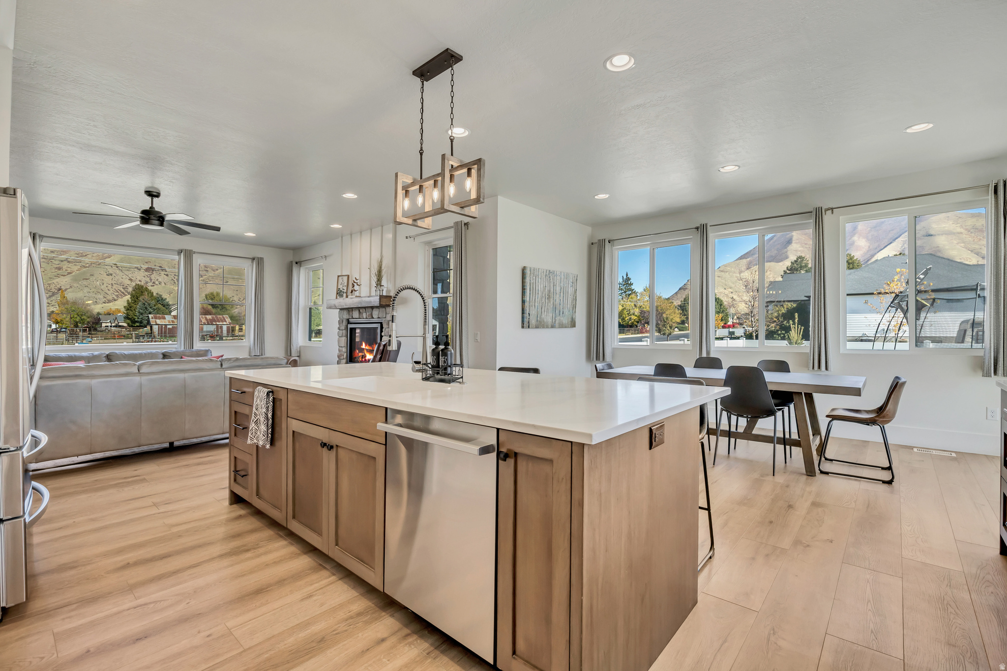 WILLOW POINTE - Residential