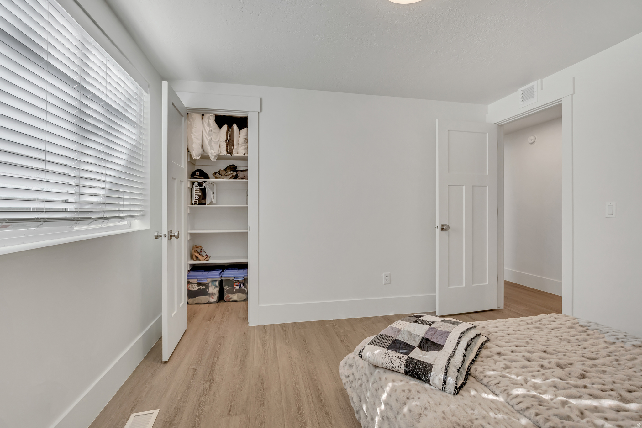 WILLOW POINTE - Residential