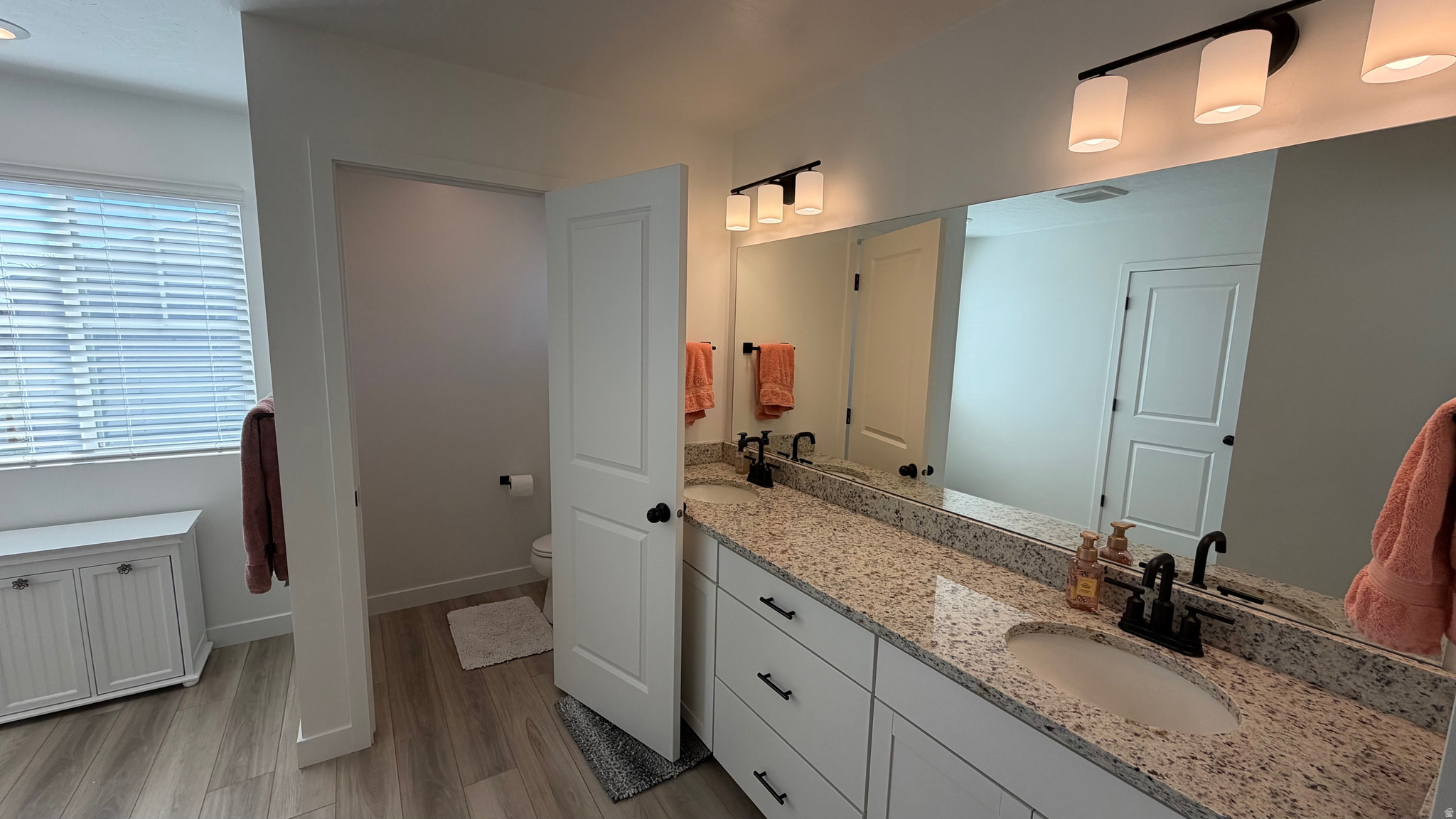 MONTGOMERY FARMS - Residential
