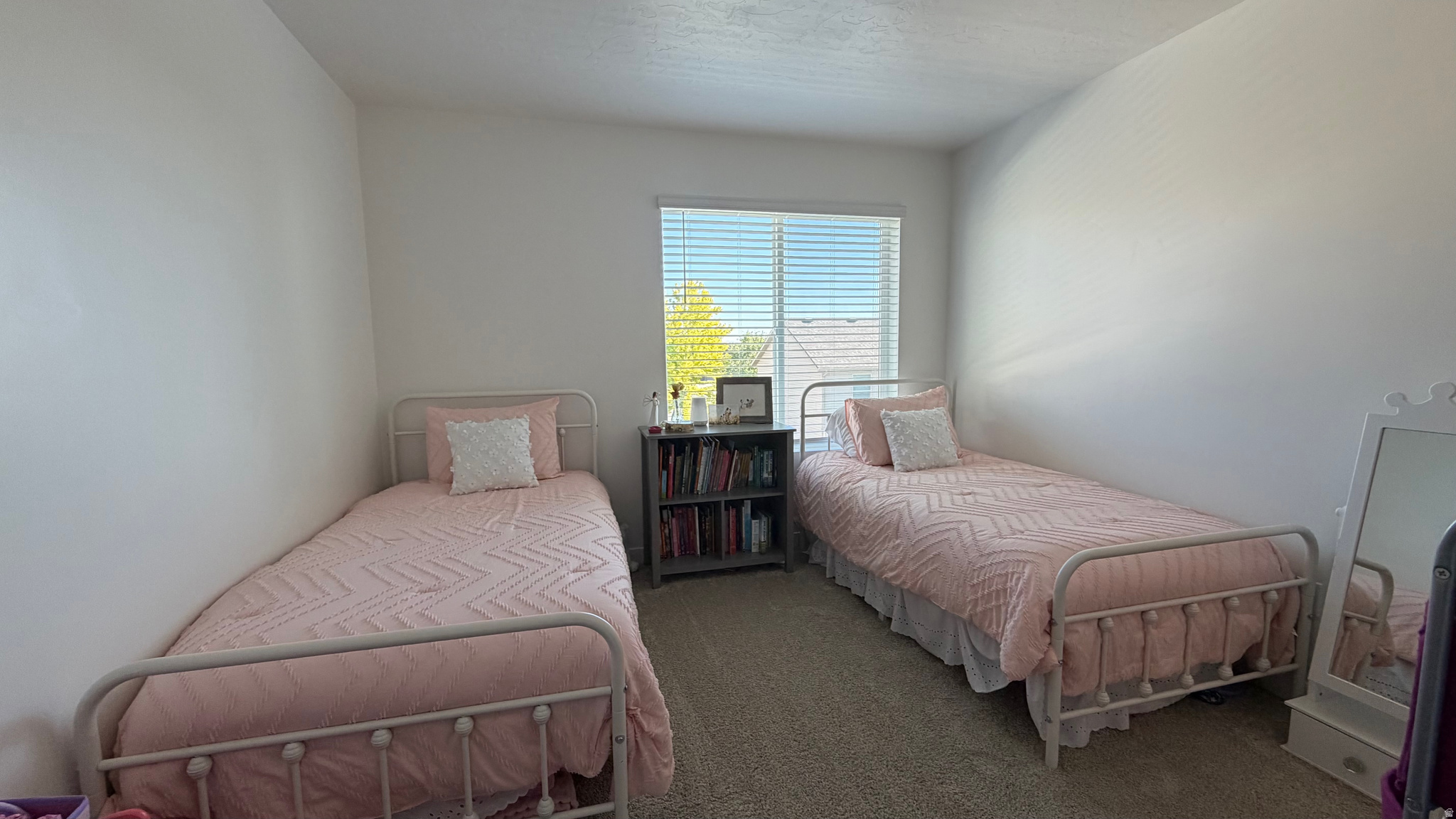 MONTGOMERY FARMS - Residential