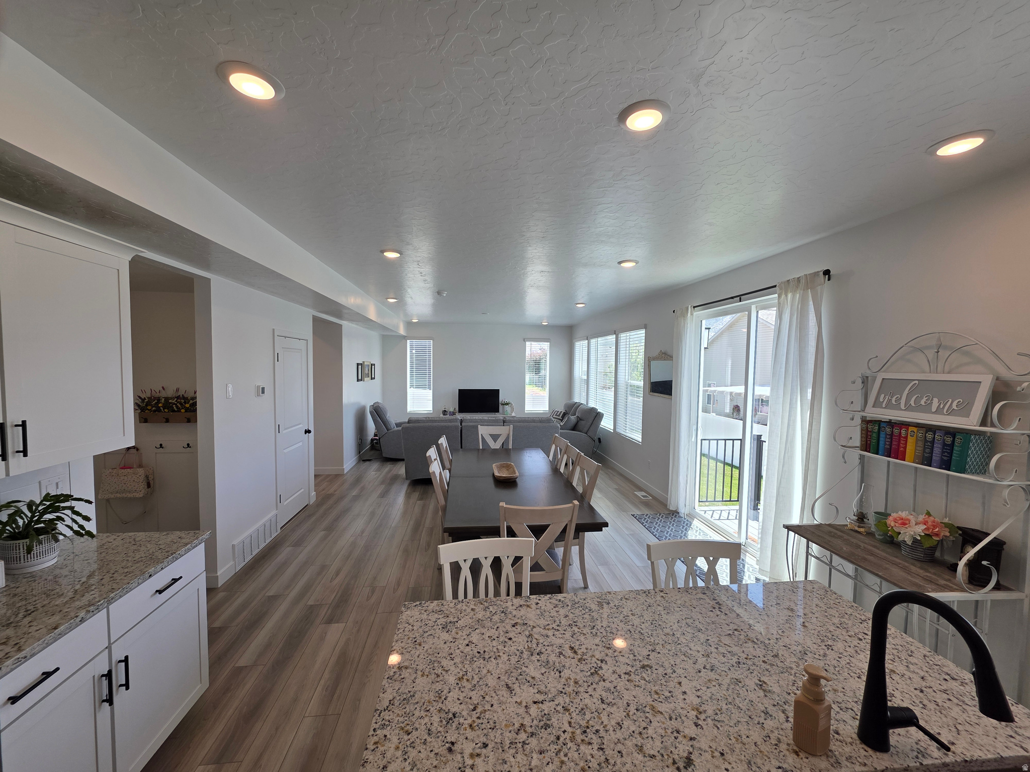MONTGOMERY FARMS - Residential