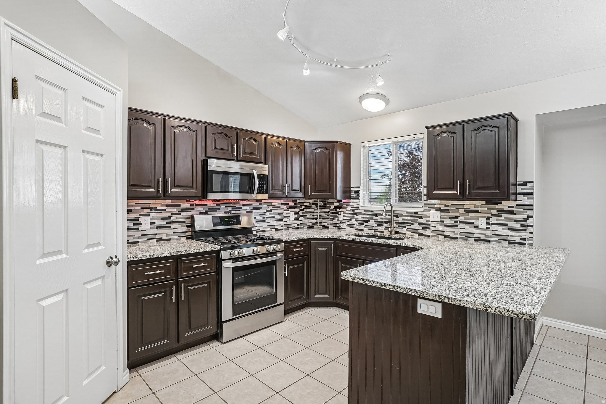 ANTELOPE HILL - Residential