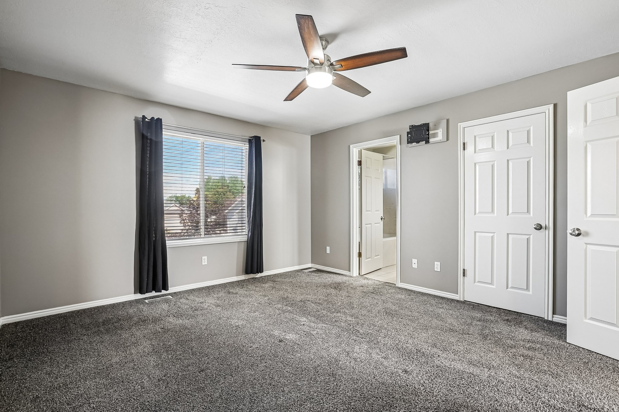 ANTELOPE HILL - Residential