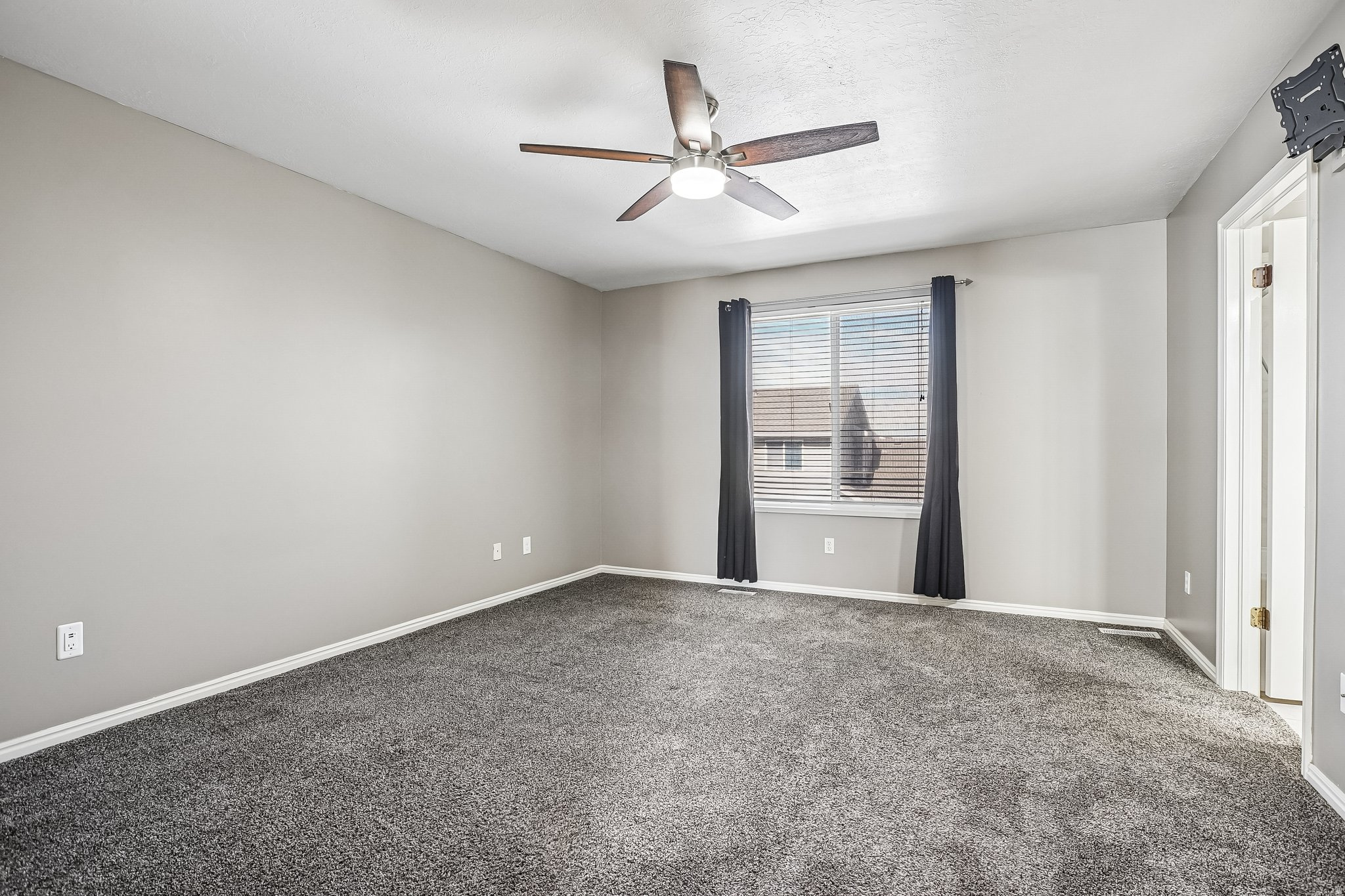 ANTELOPE HILL - Residential