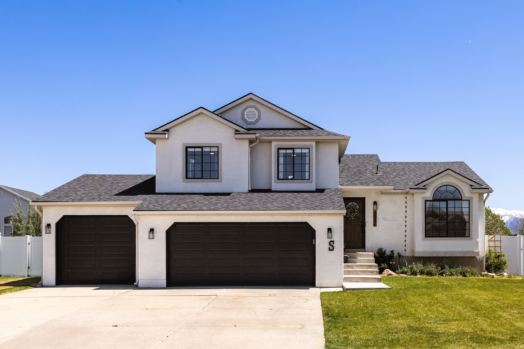 HUCKLEBERRY - Residential