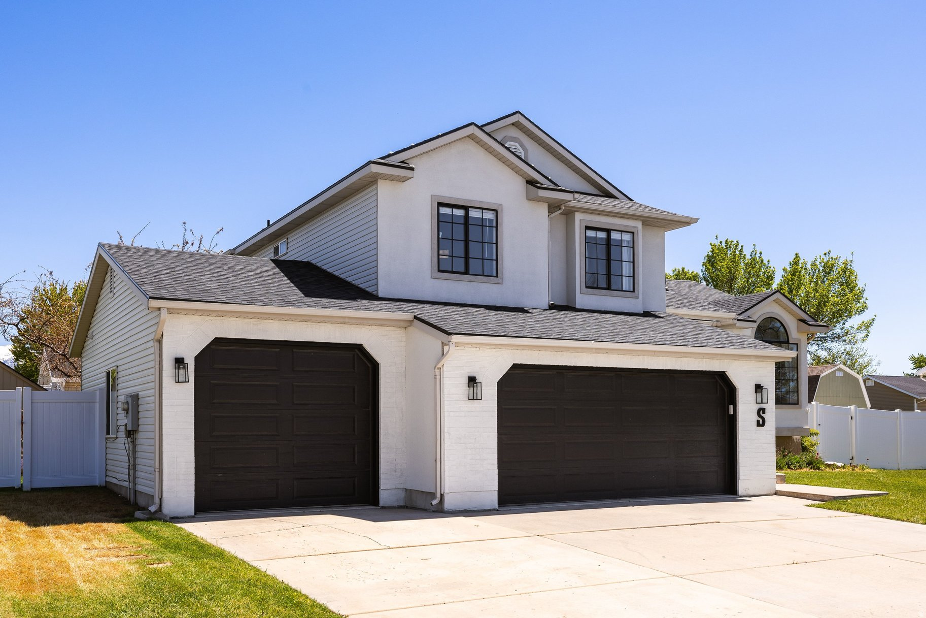 HUCKLEBERRY - Residential