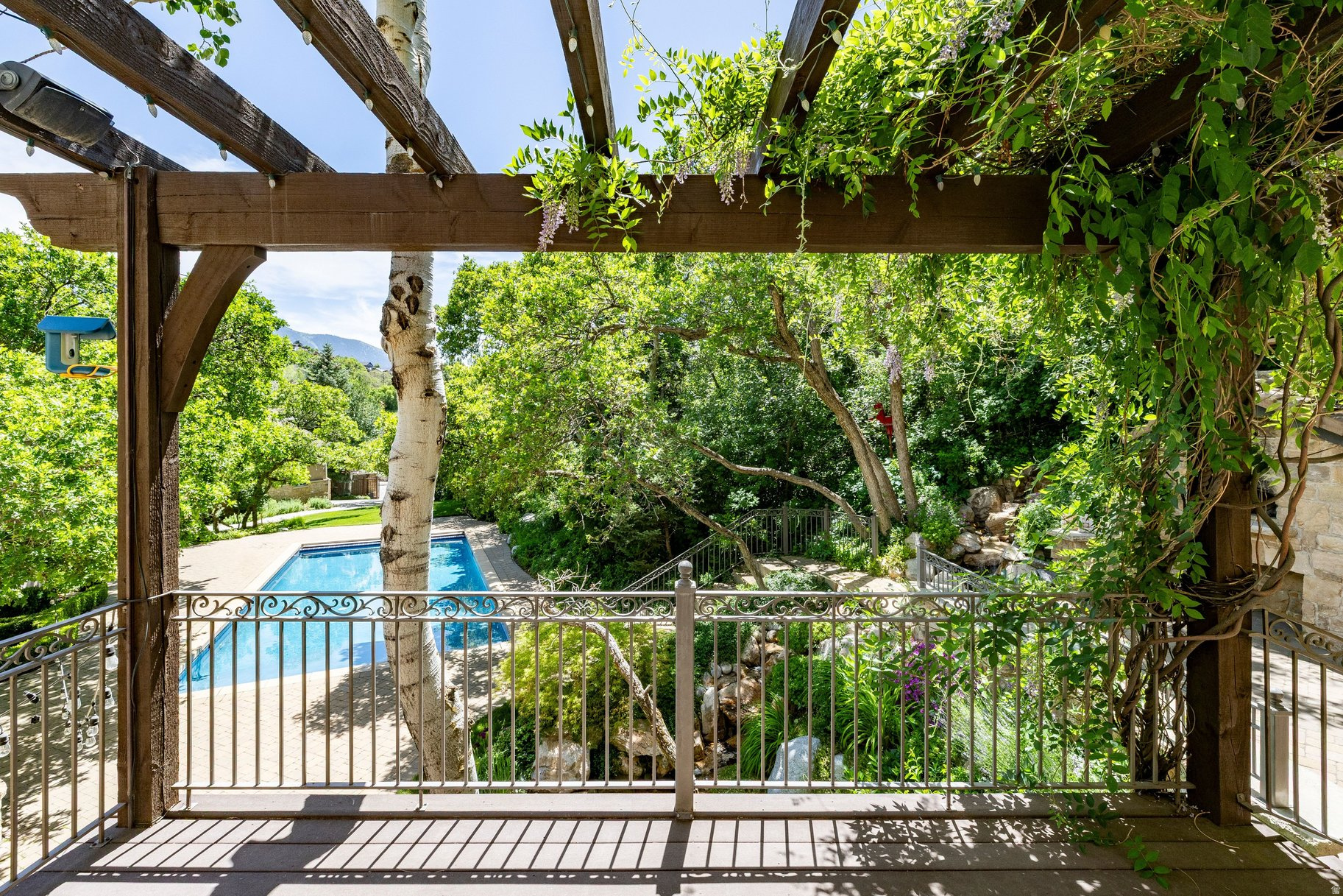 HIDDEN OAKS - Residential