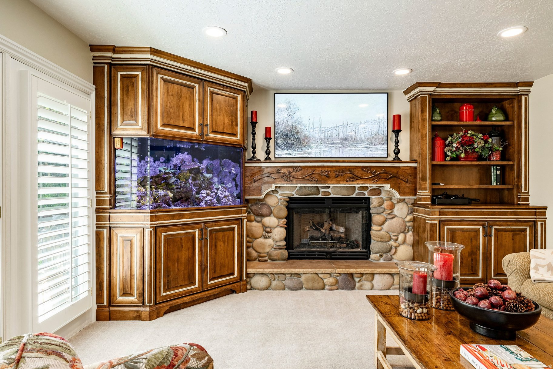 HIDDEN OAKS - Residential