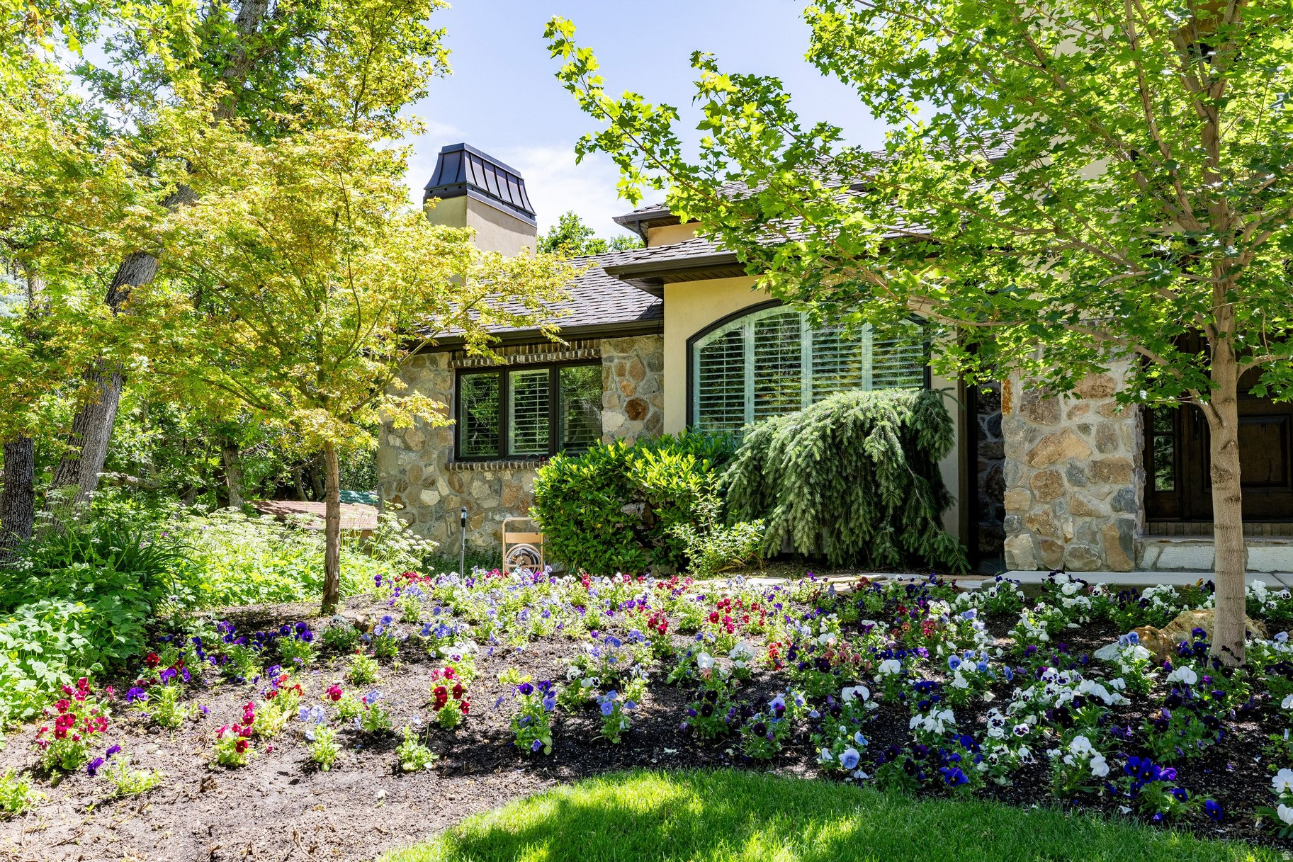 HIDDEN OAKS - Residential